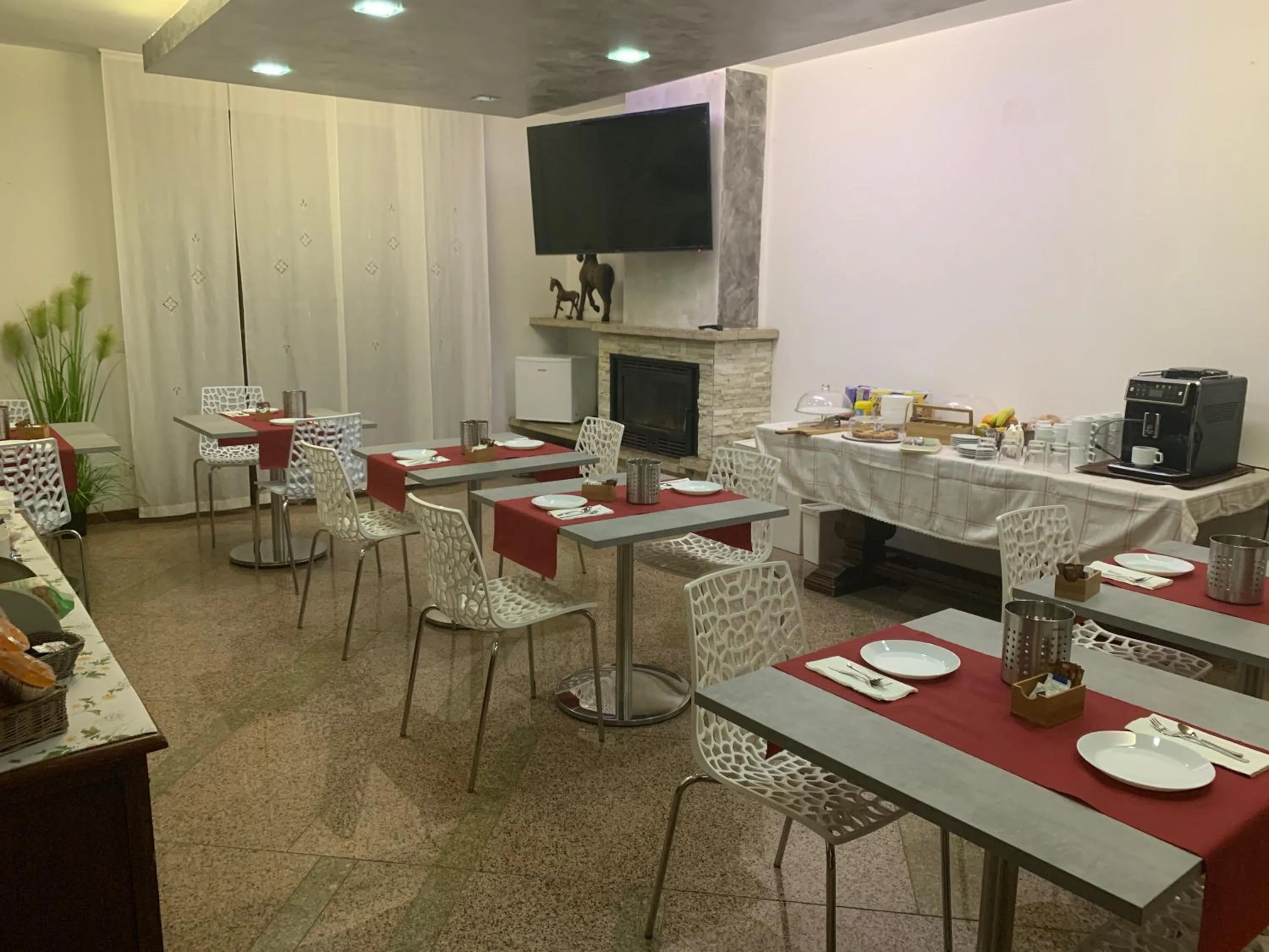 Buffet breakfast in Villa Cuore