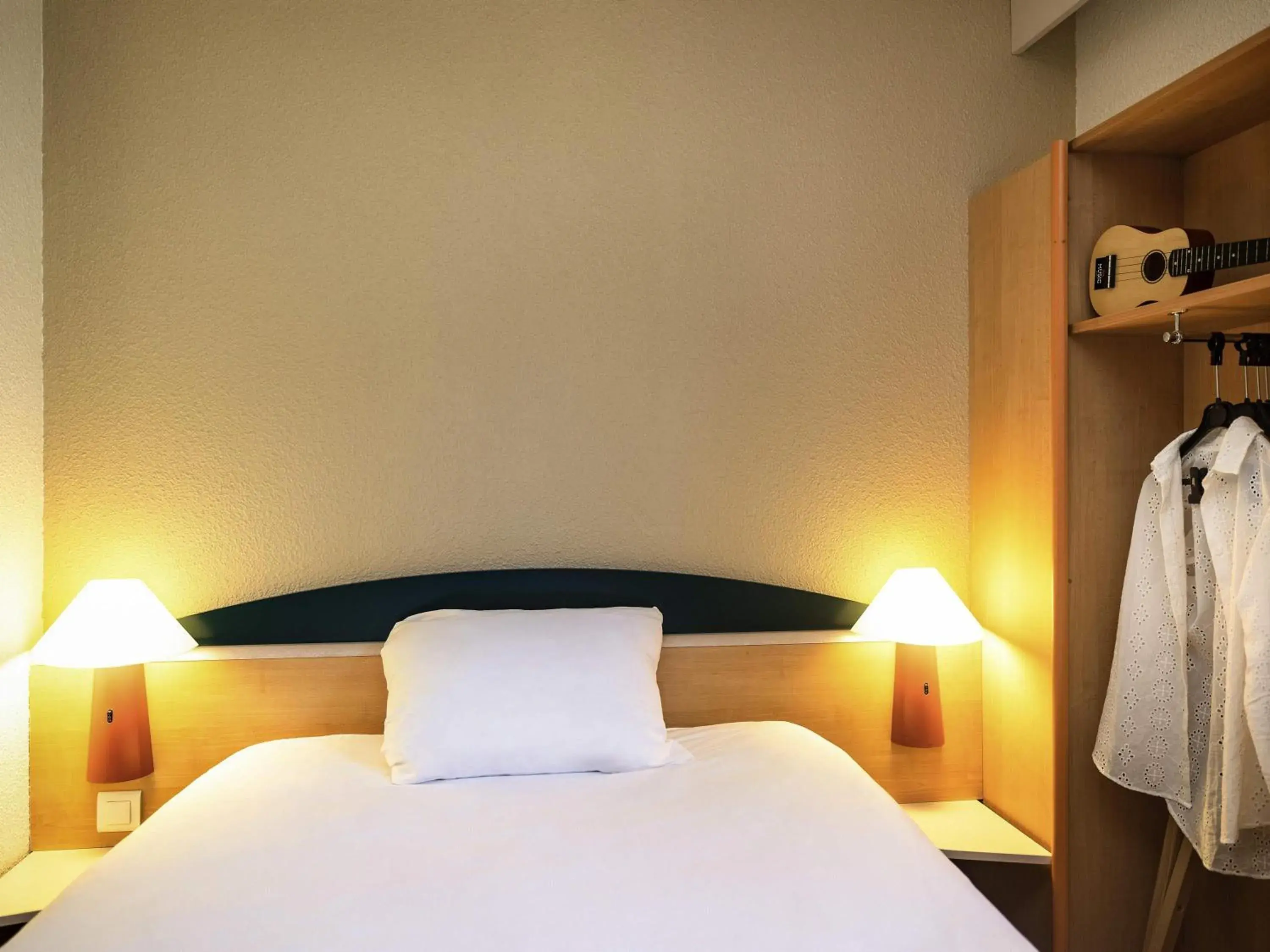 Bedroom, Bed in Hotel ibis Autun Bedroom, Bed in Hotel ibis Autun