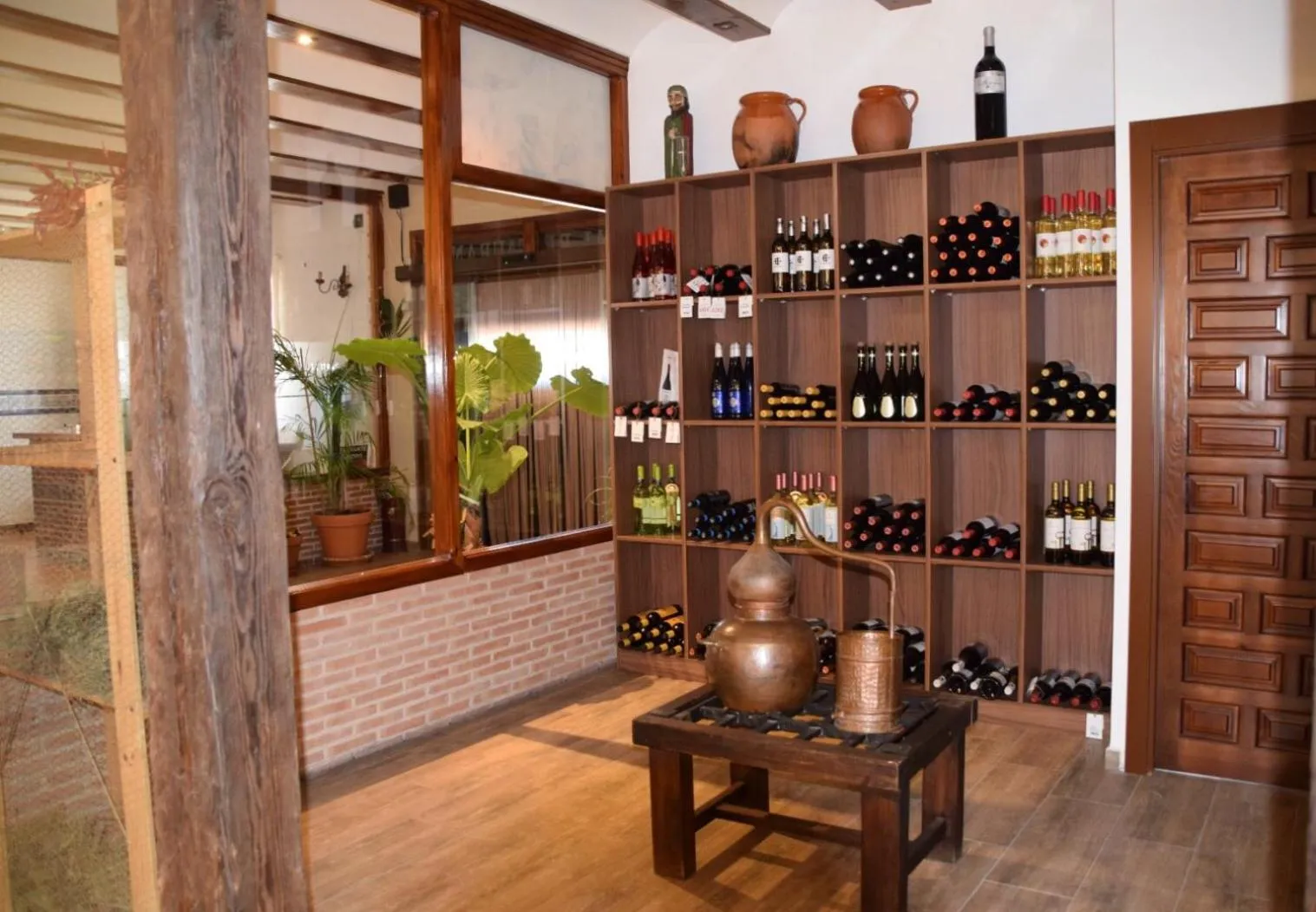 On-site shops in HOSTAL RESTAURANTE SAN ISIDRO