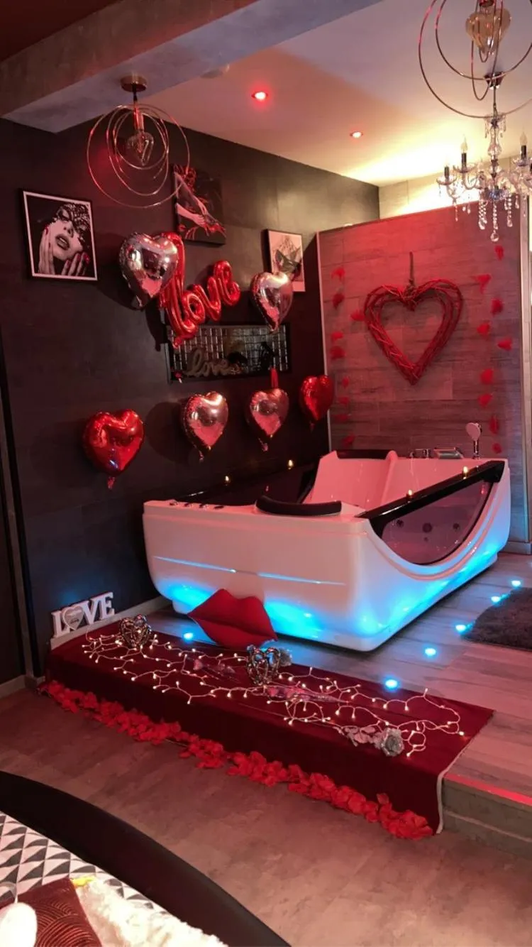 Spa and wellness centre/facilities in MANOIR AUX trois charmes