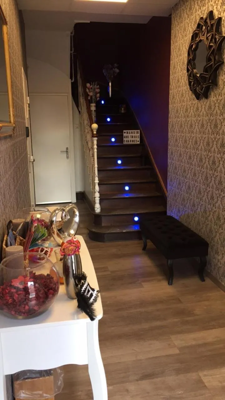 Lobby or reception in MANOIR AUX trois charmes