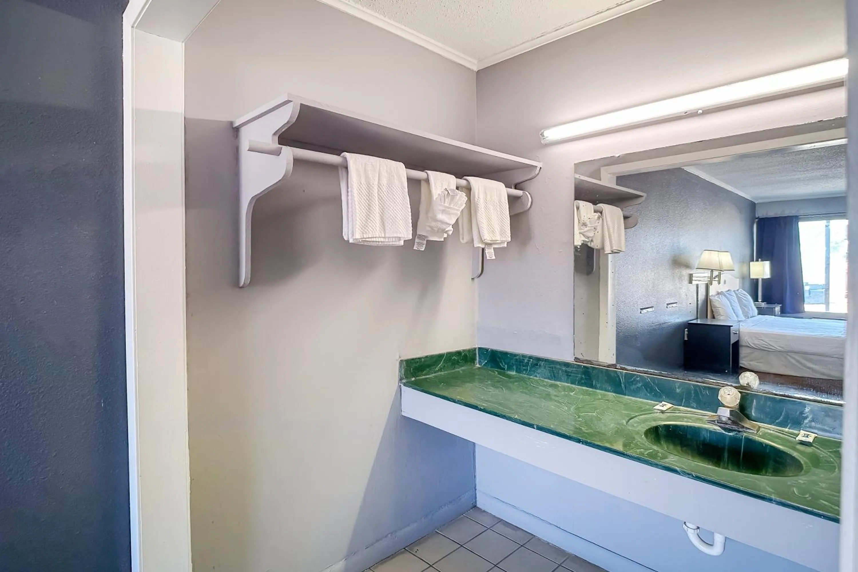 Bathroom in Save Inn By Hotel O Forrest City I 40