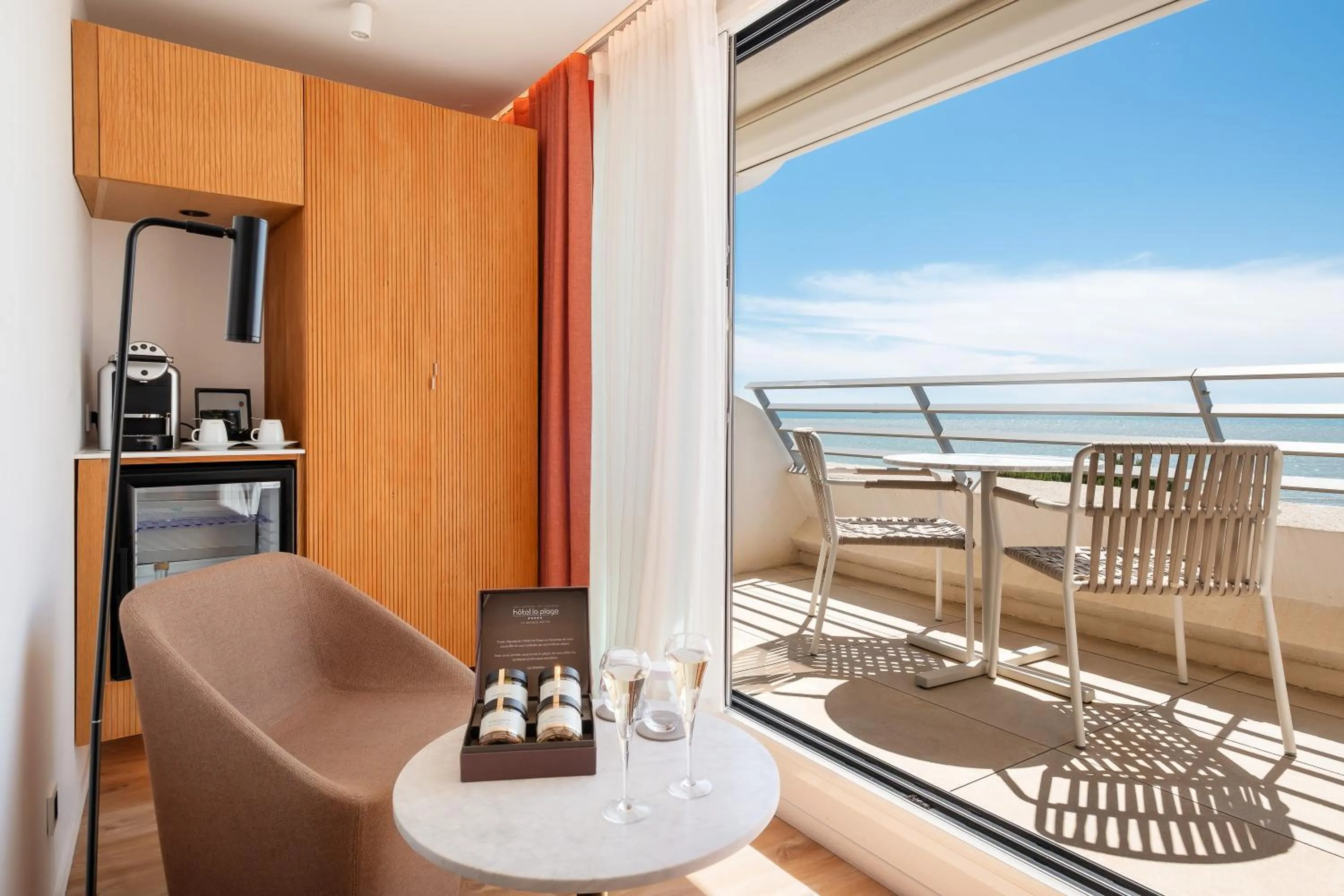 Seating area in Hôtel La Plage 5 étoiles La Grande Motte