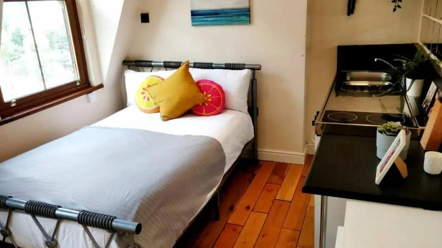 Bed in White's Row Resident