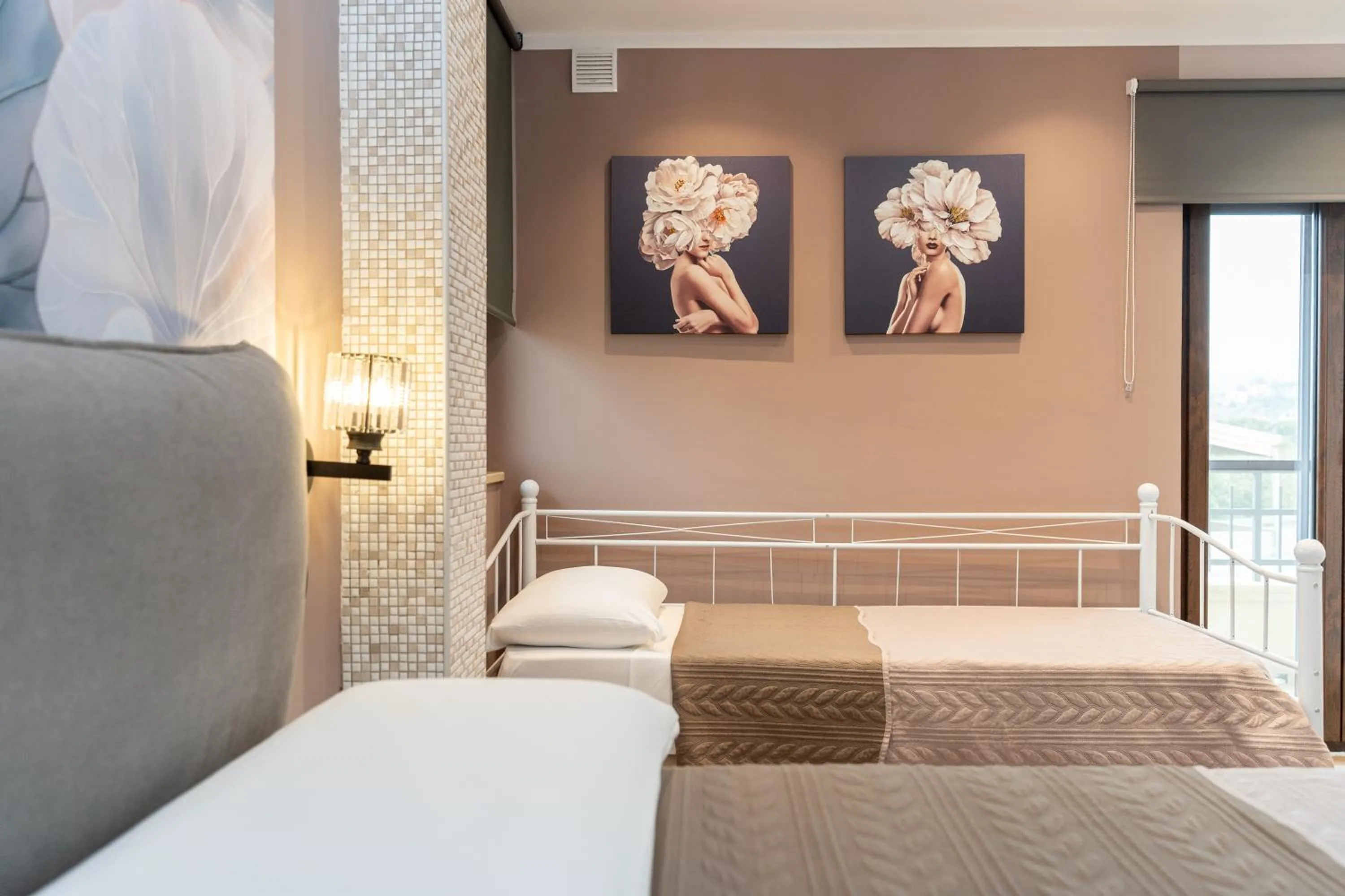 Bed in B&B Golden House & spa