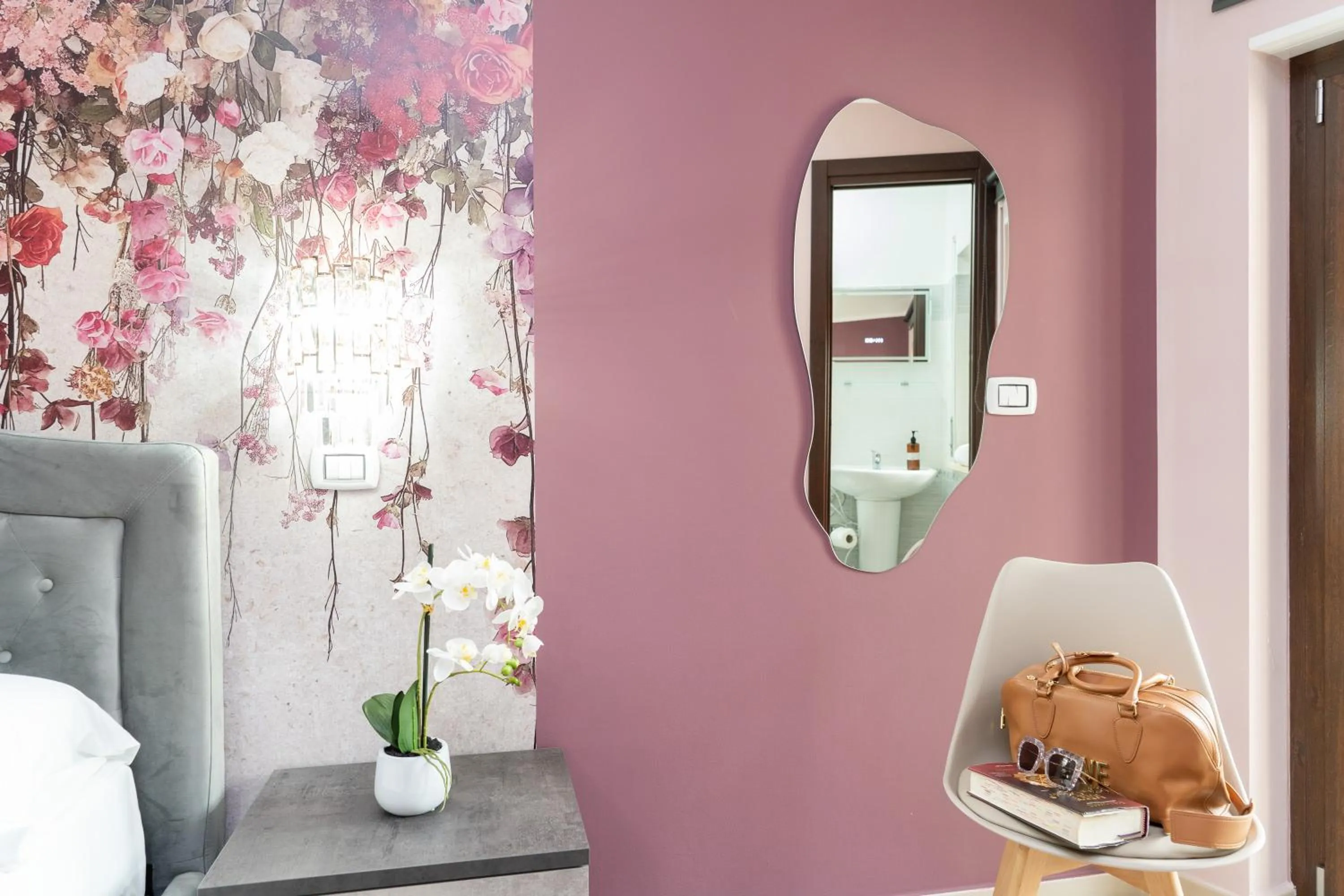 Bed in B&B Golden House & spa