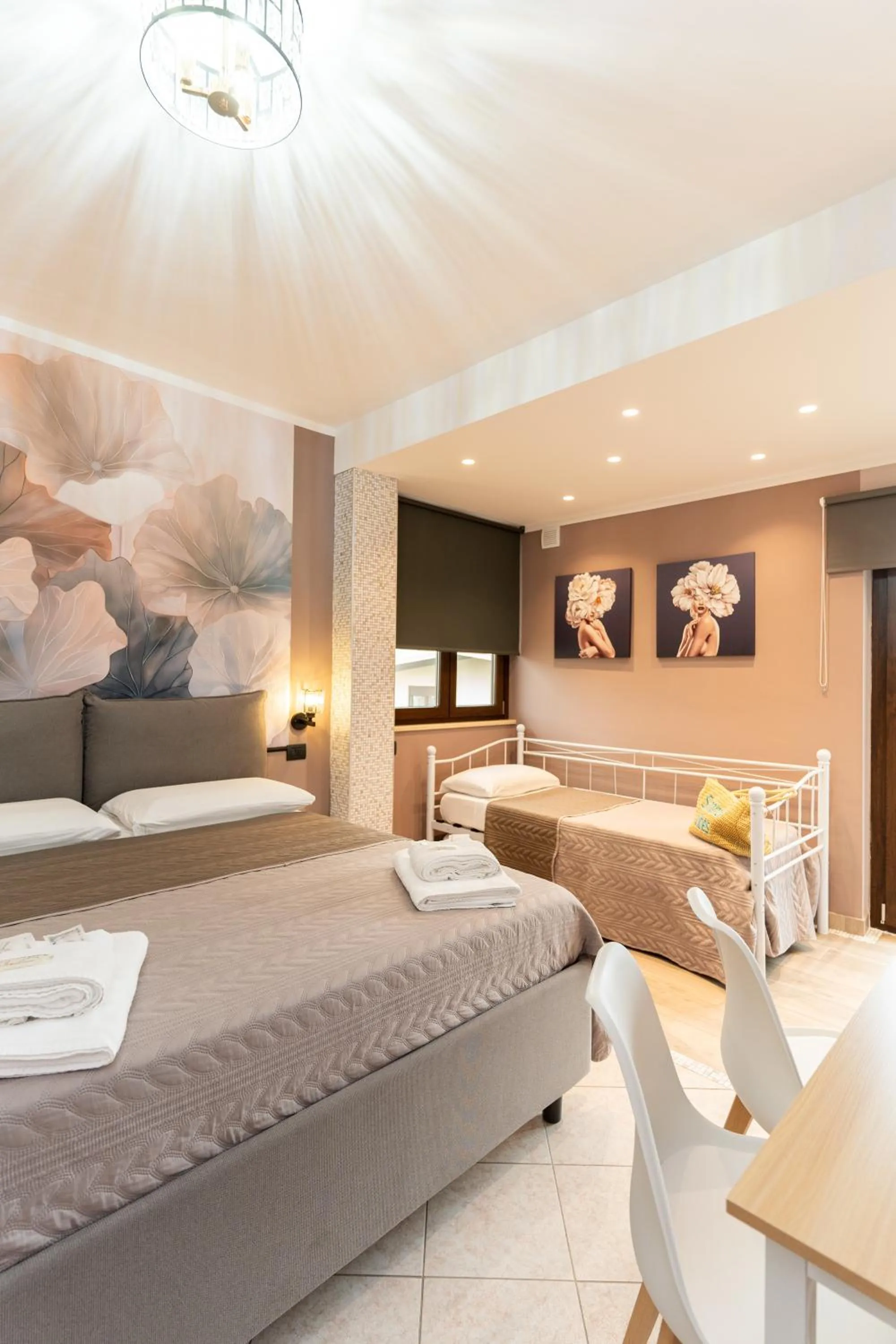 Bed in B&B Golden House & spa