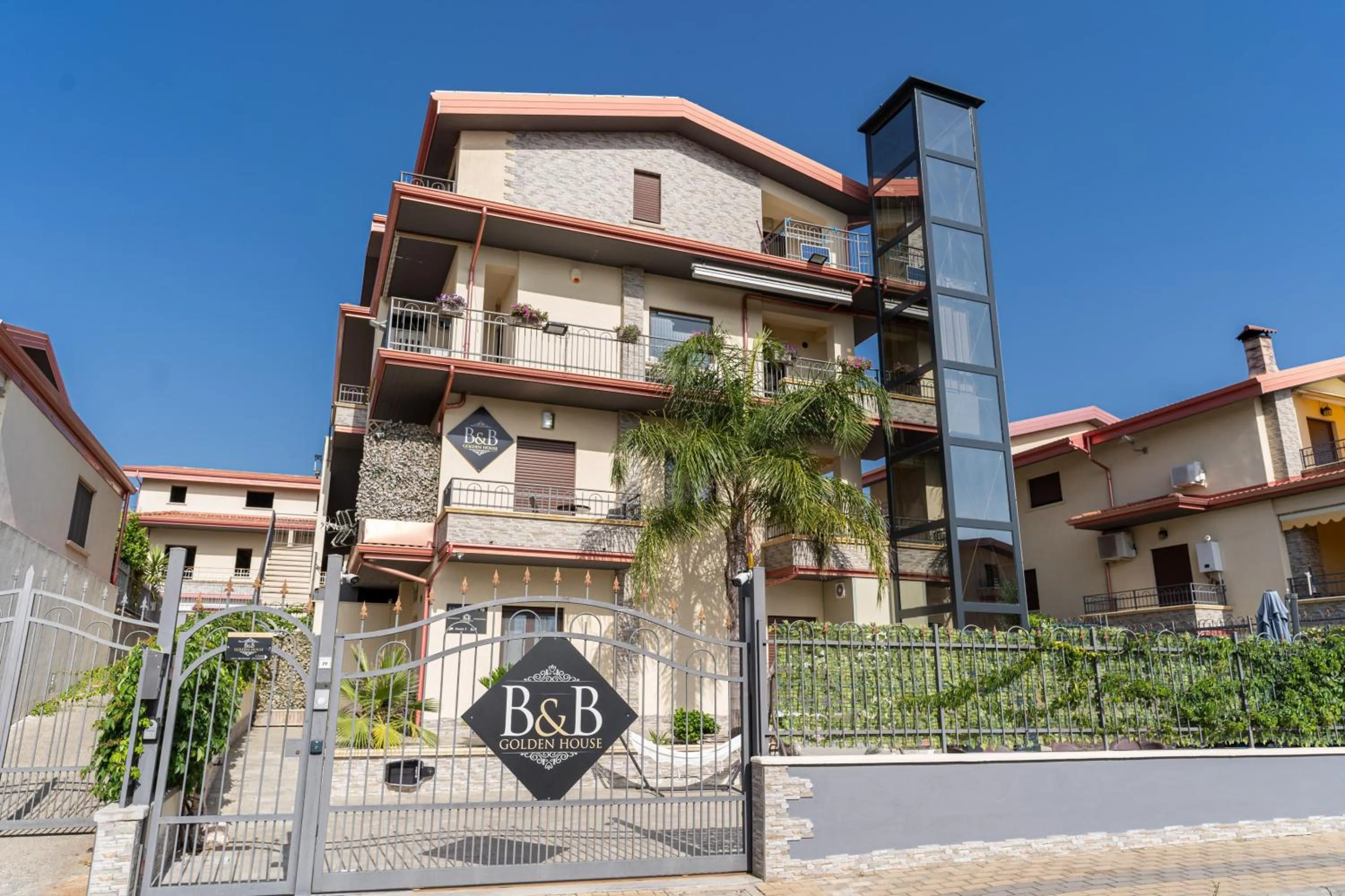 B&B Golden House & spa