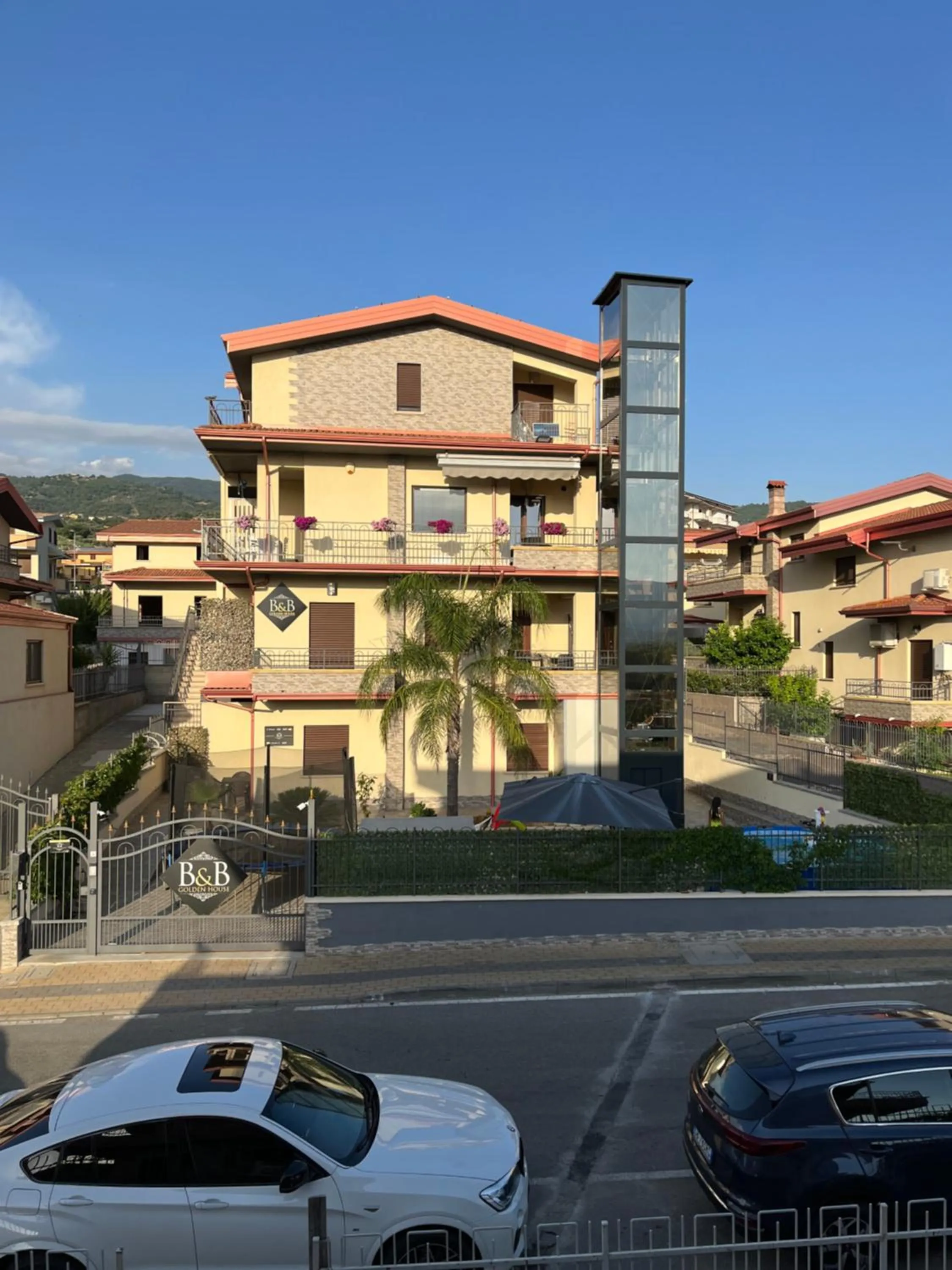 B&B Golden House & spa