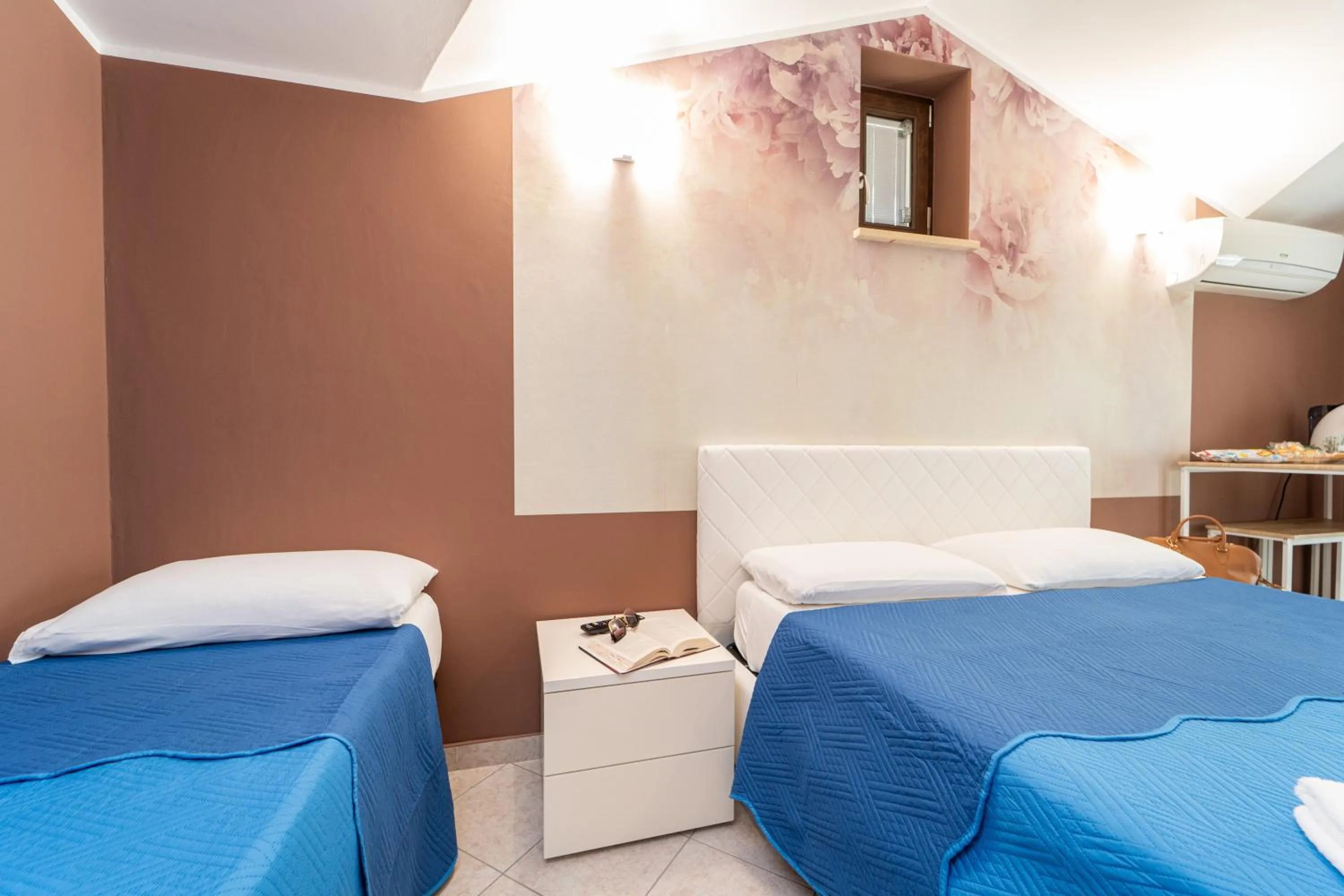 Bed in B&B Golden House & spa