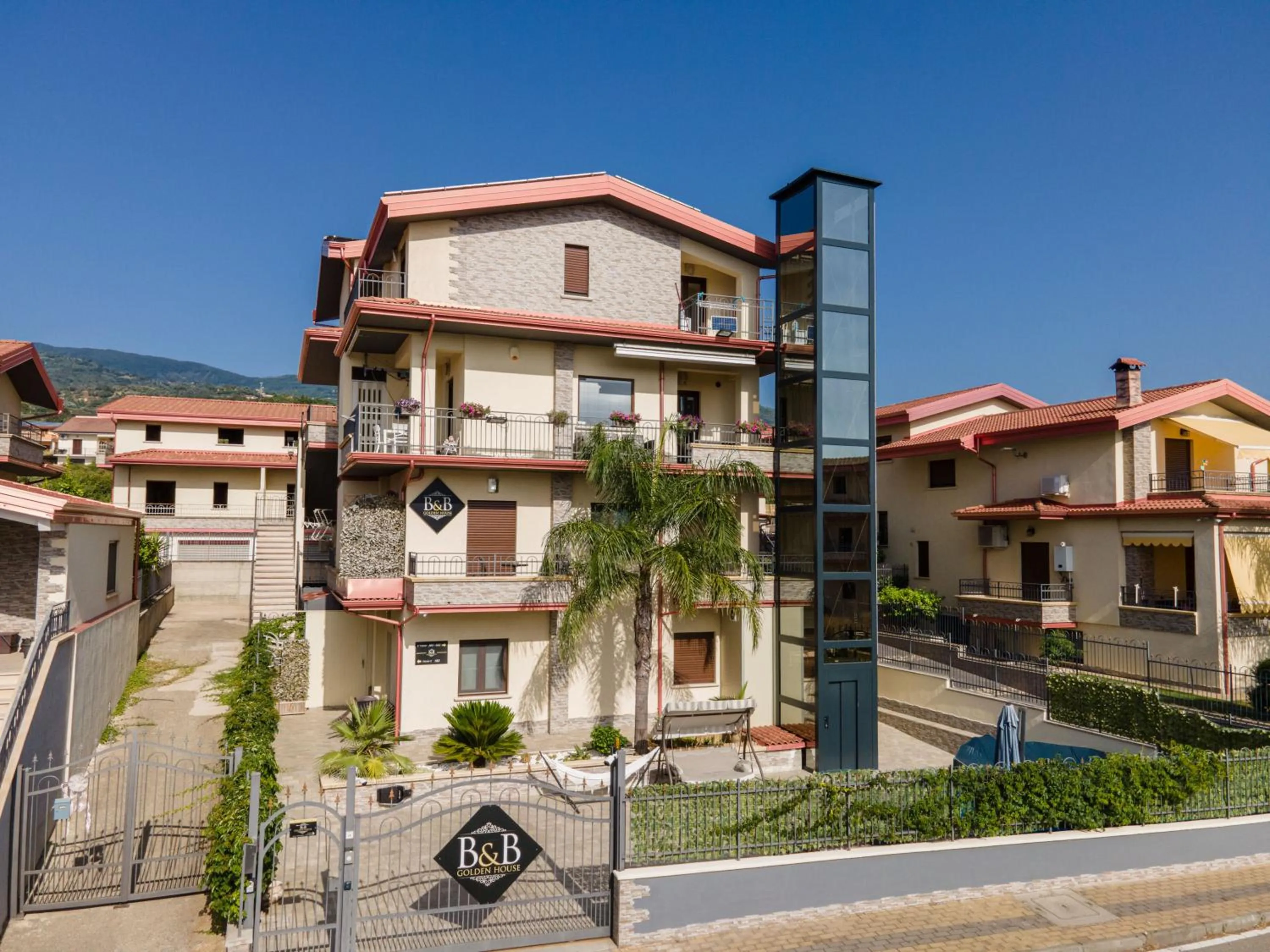 B&B Golden House & spa