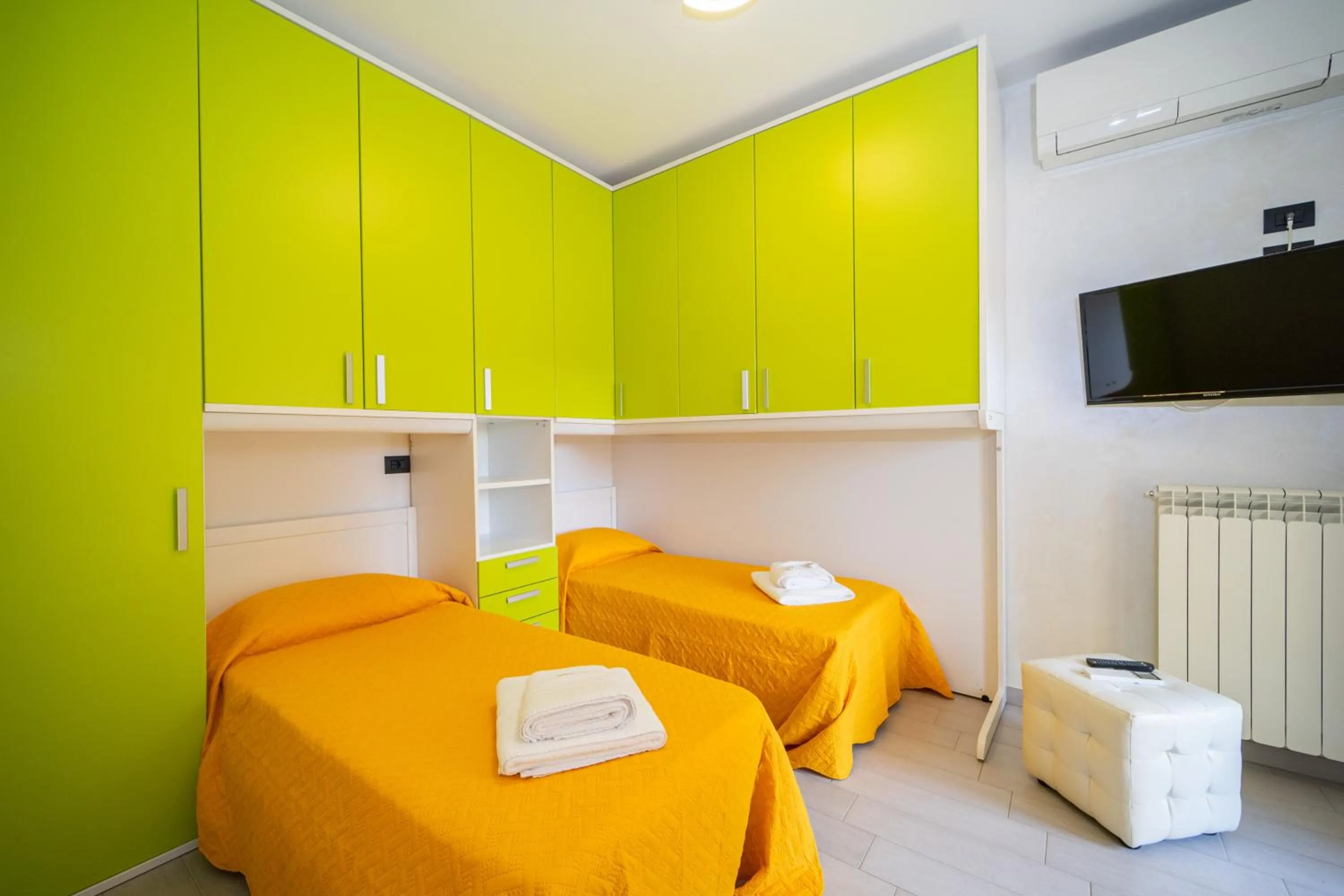 Bed in B&B Golden House & spa