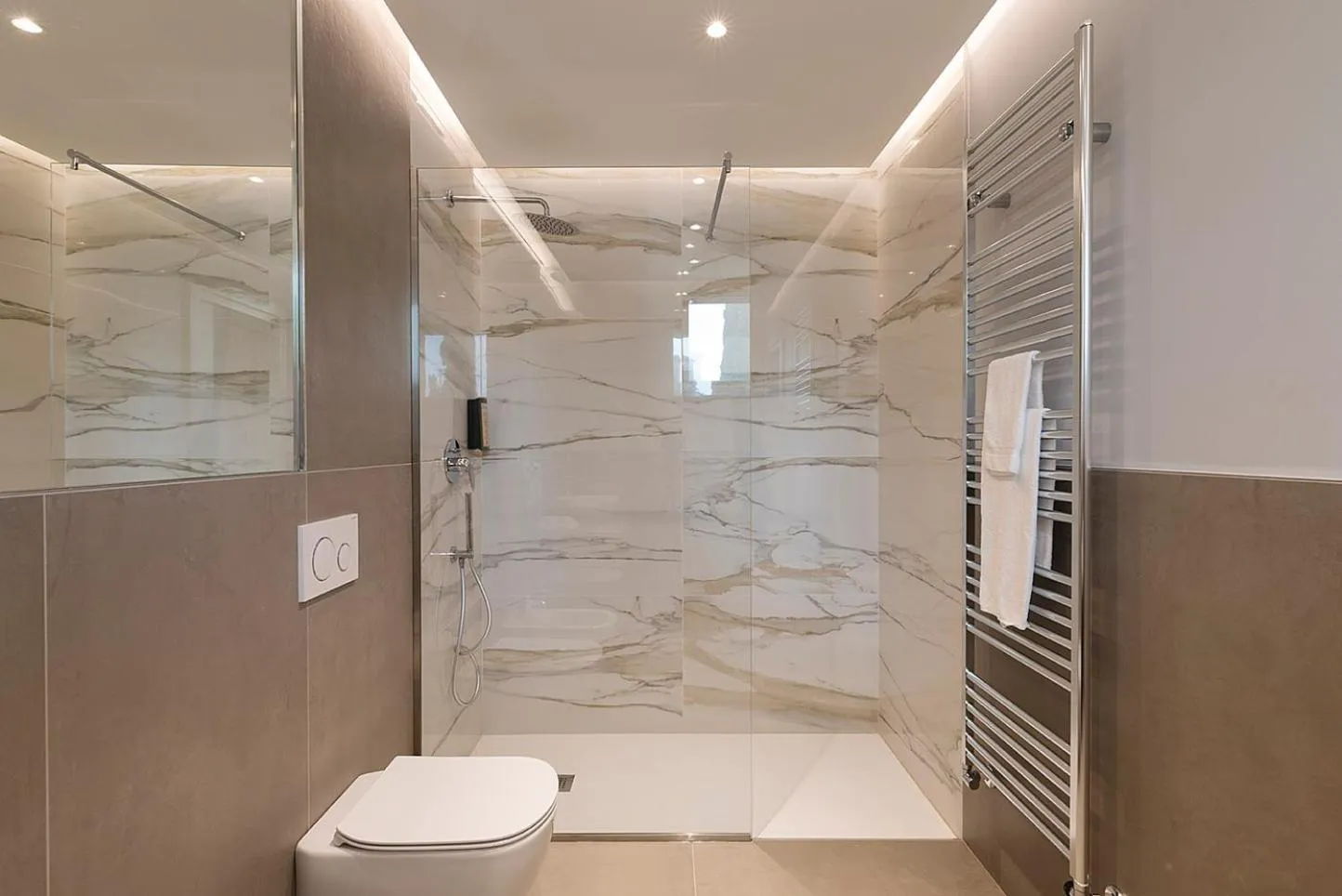 Shower in Viola Relais