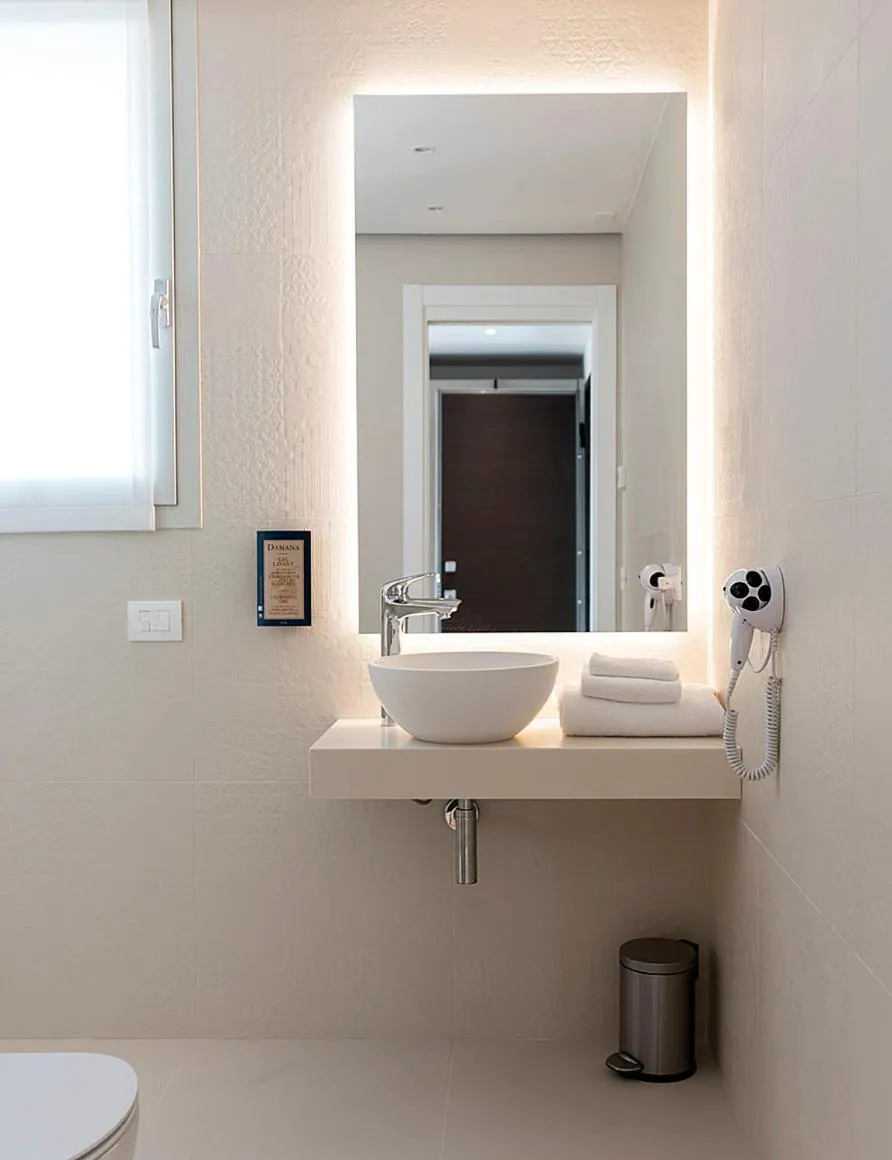 Bathroom in Viola Relais