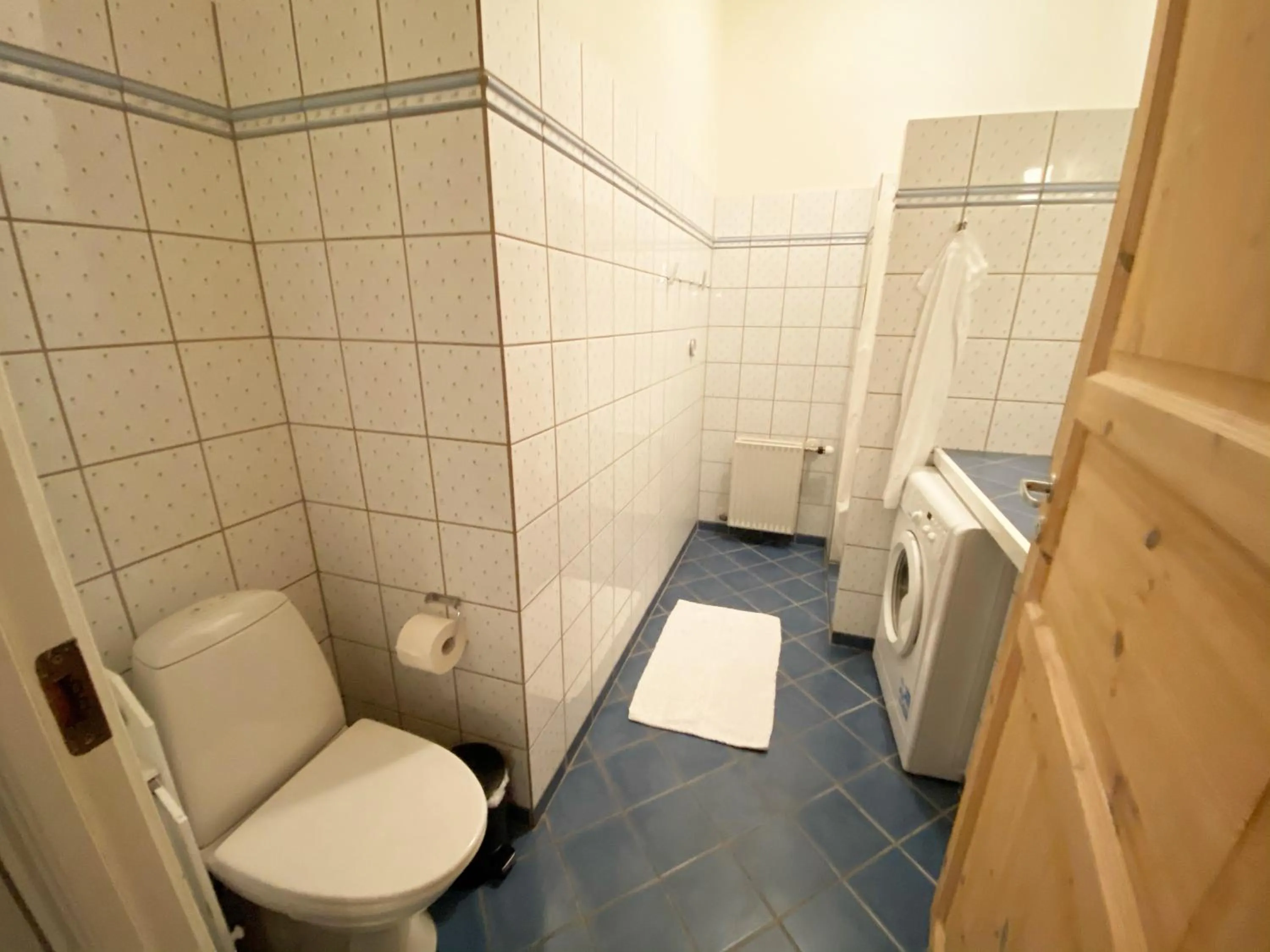 Bathroom in Skærven Beachfront Apartments and Cottage