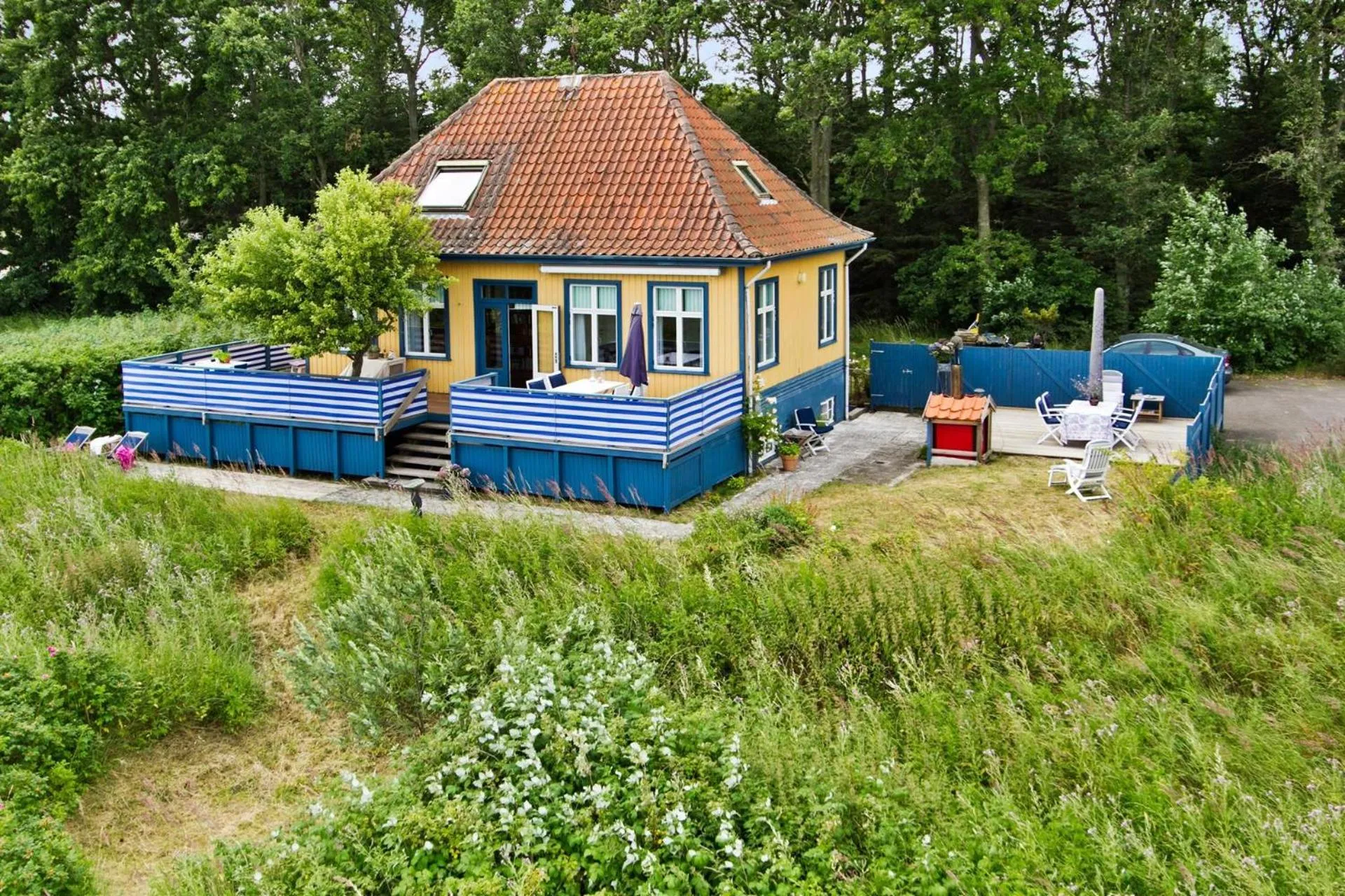 Property building in Skærven Beachfront Apartments and Cottage