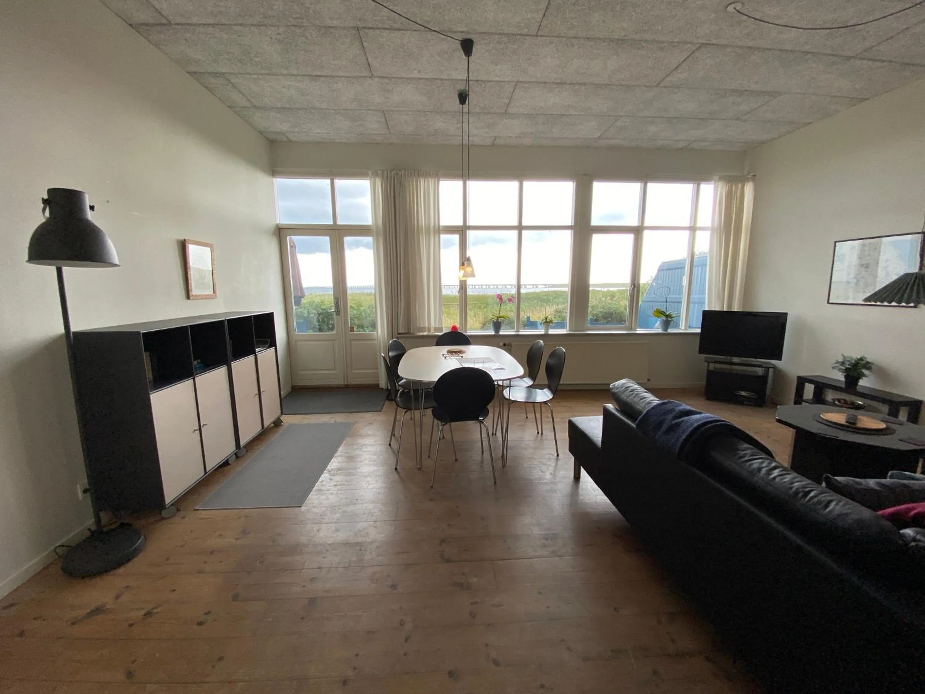 Living room in Skærven Beachfront Apartments and Cottage