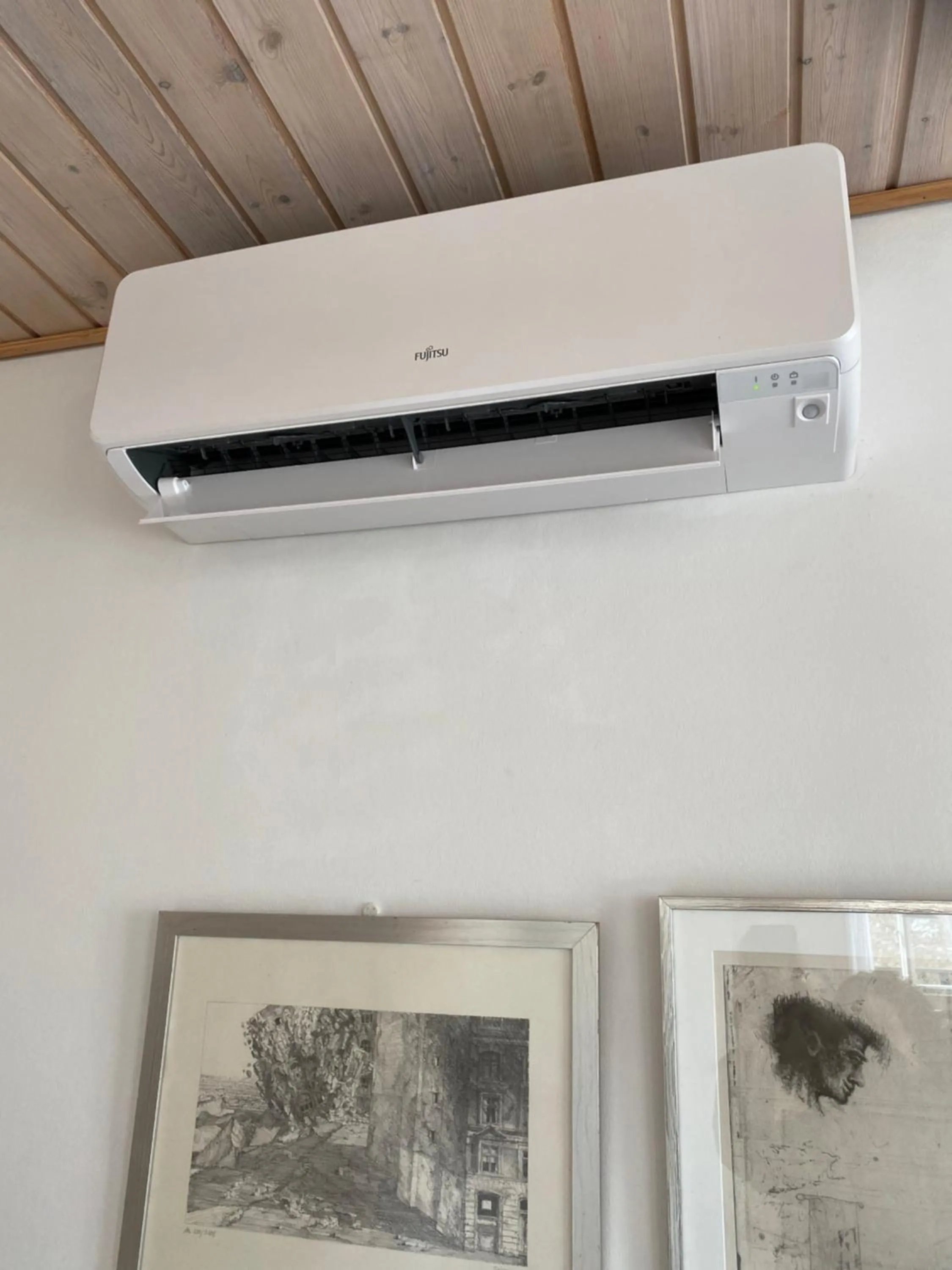 Property building in Skærven Beachfront Apartments and Cottage