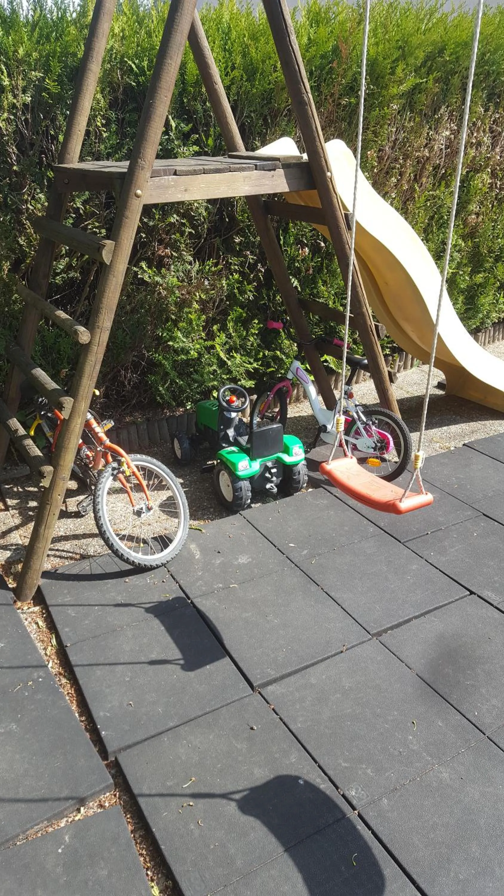 Area and facilities in Hotel Restaurant De La Canner