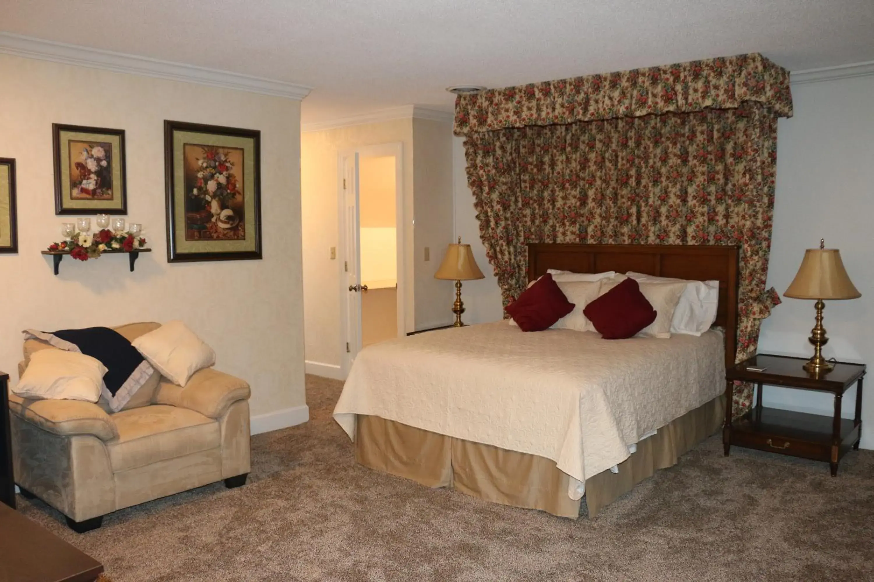 Bed in Cedar Grove Inn Bed in Cedar Grove Inn