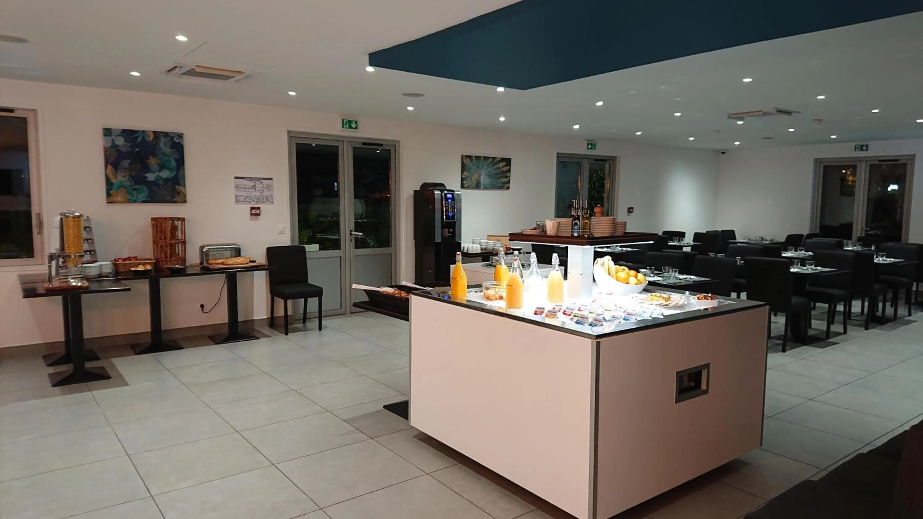 Restaurant/places to eat in Kyriad Direct Bron Lyon Eurexpo