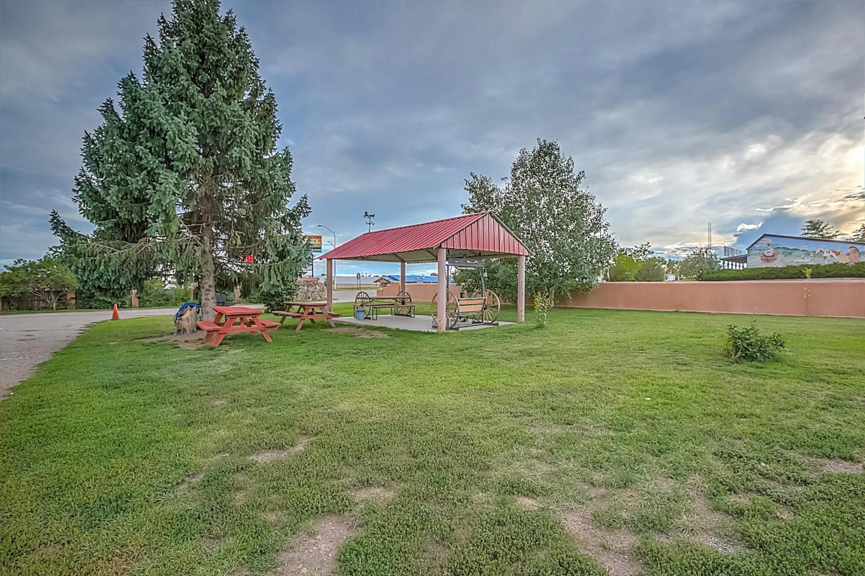Garden in Chama Trails Motel