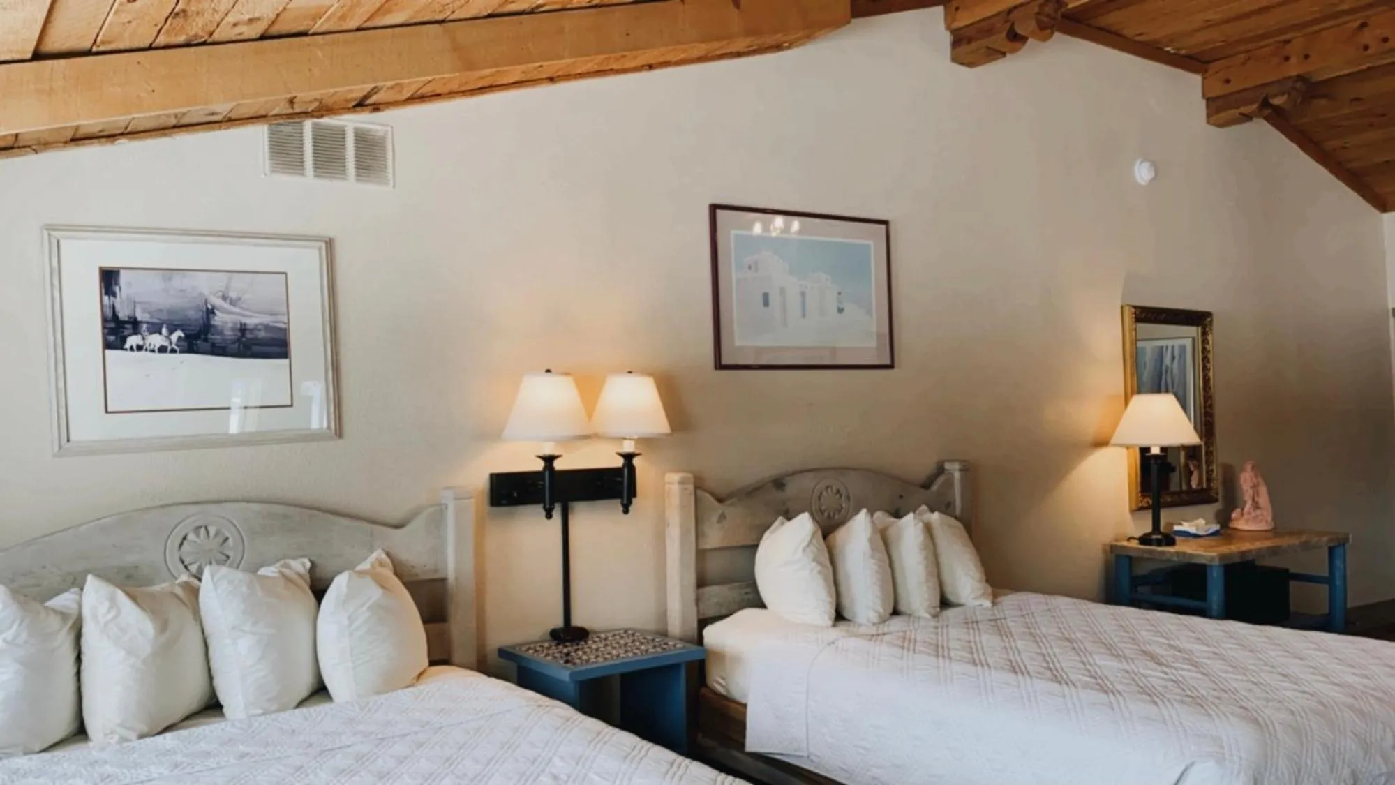 Bed in Chama Trails Motel