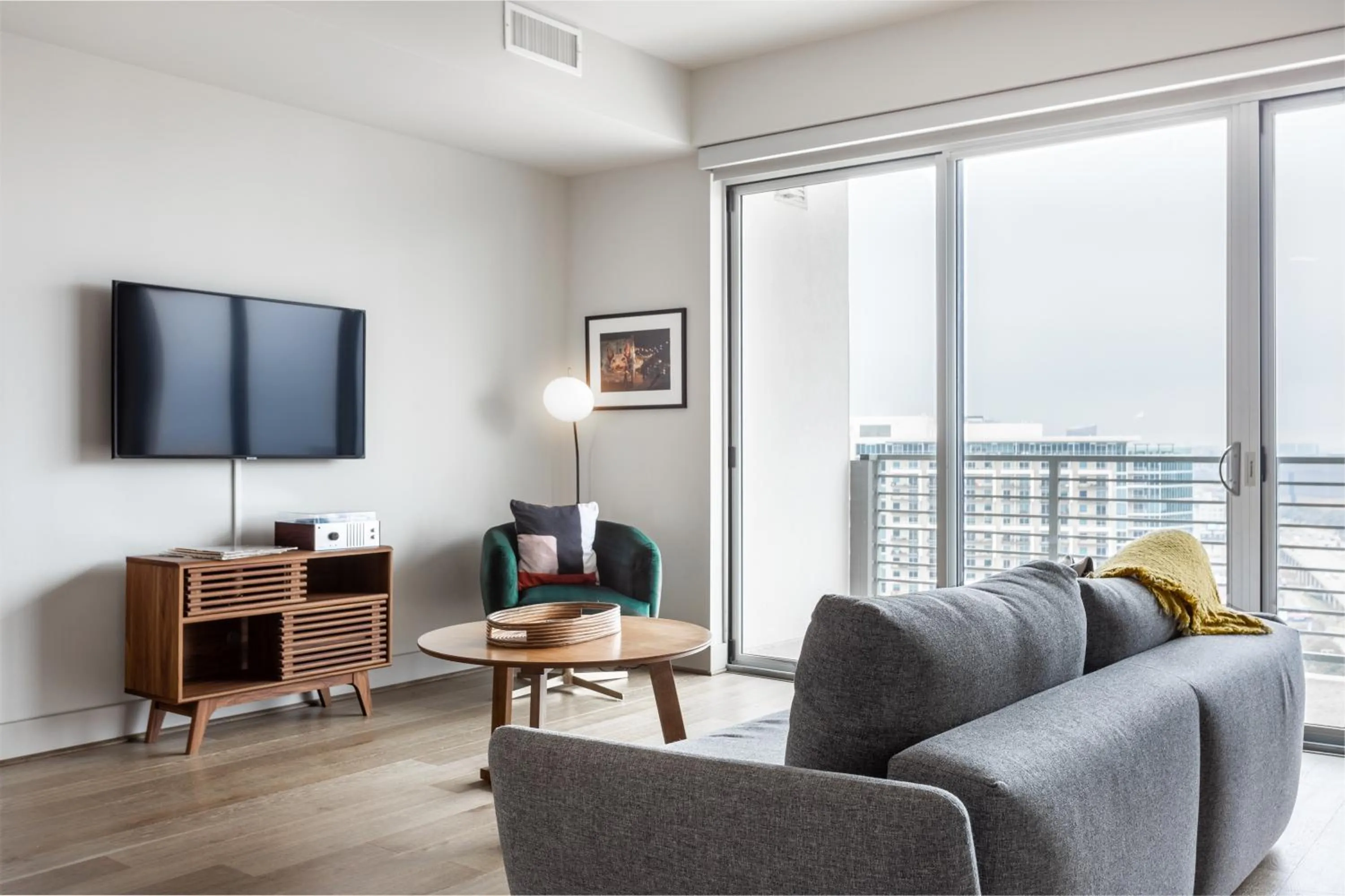 Living room in Locale Victory Park - Dallas