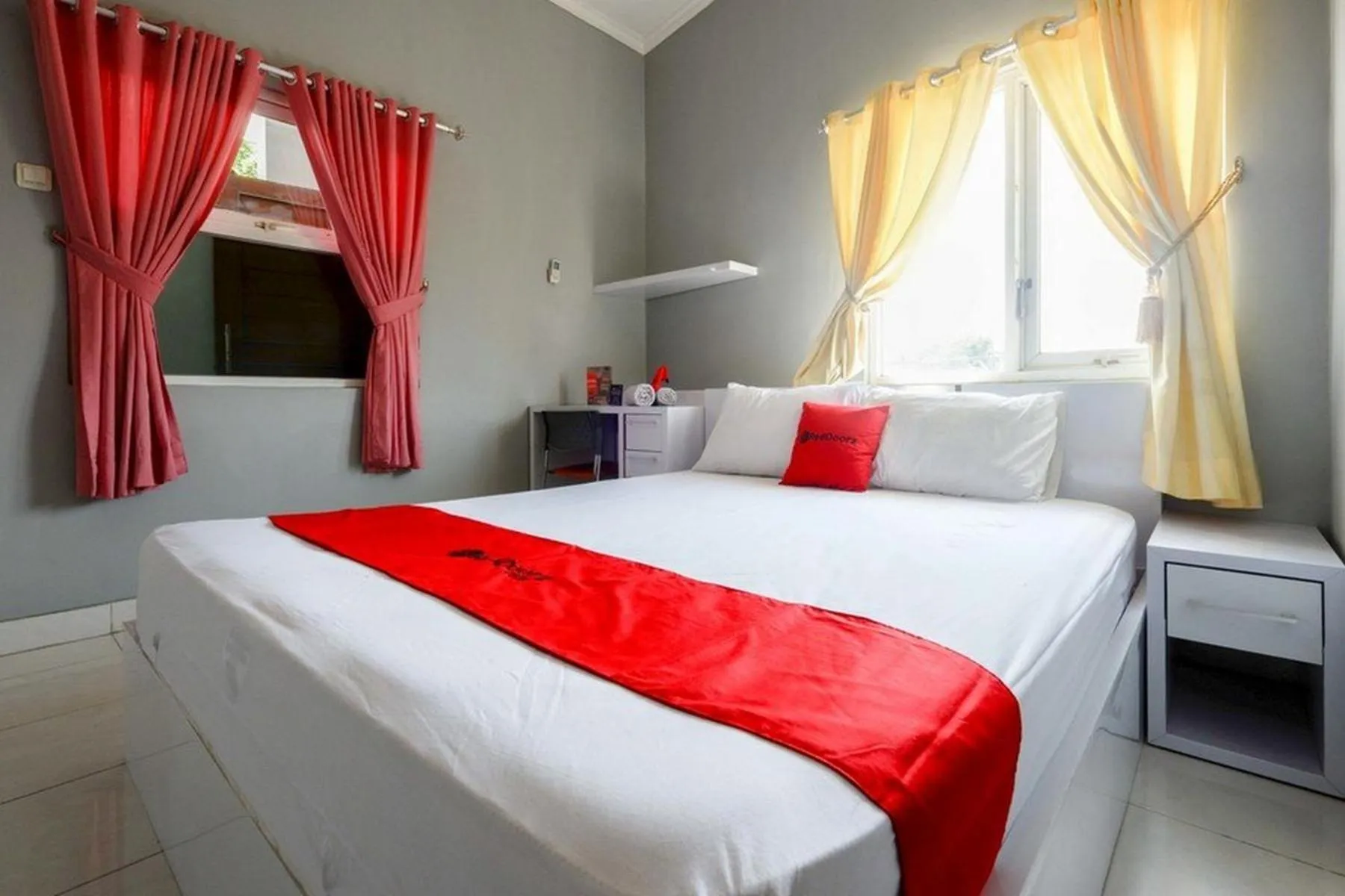 Bed in RedDoorz near Solo Square 3