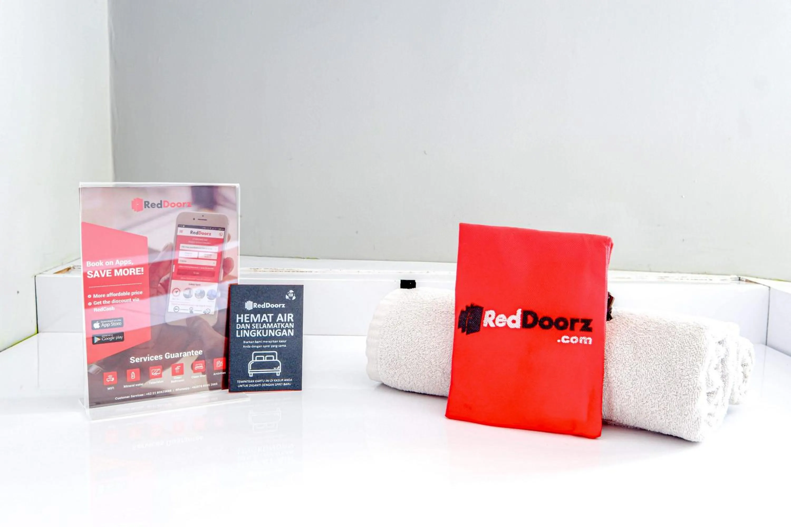 Other, Bed in RedDoorz near Solo Square 3