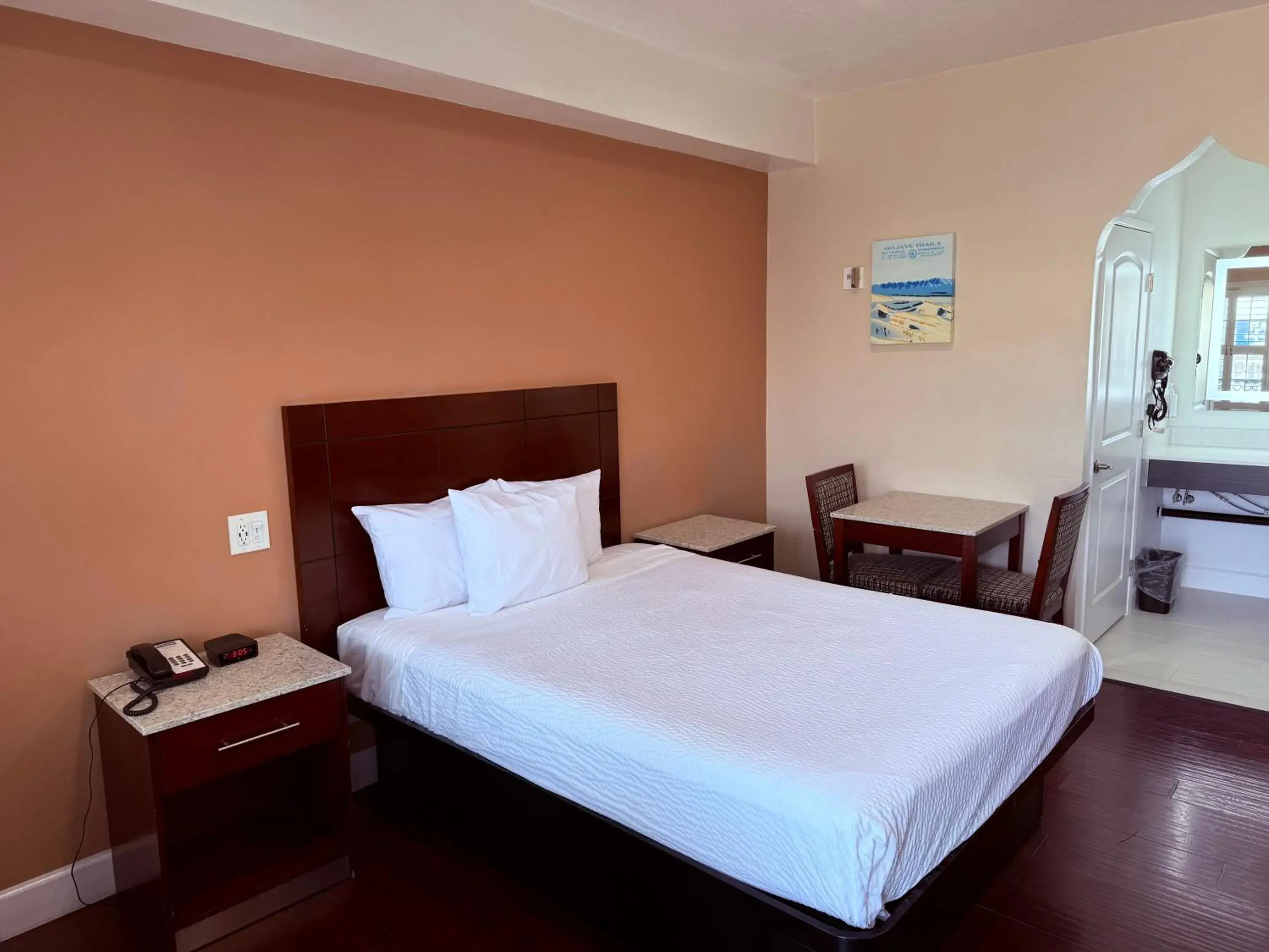 Bed in Travelodge by Wyndham Harbor City Bed in Travelodge by Wyndham Harbor City