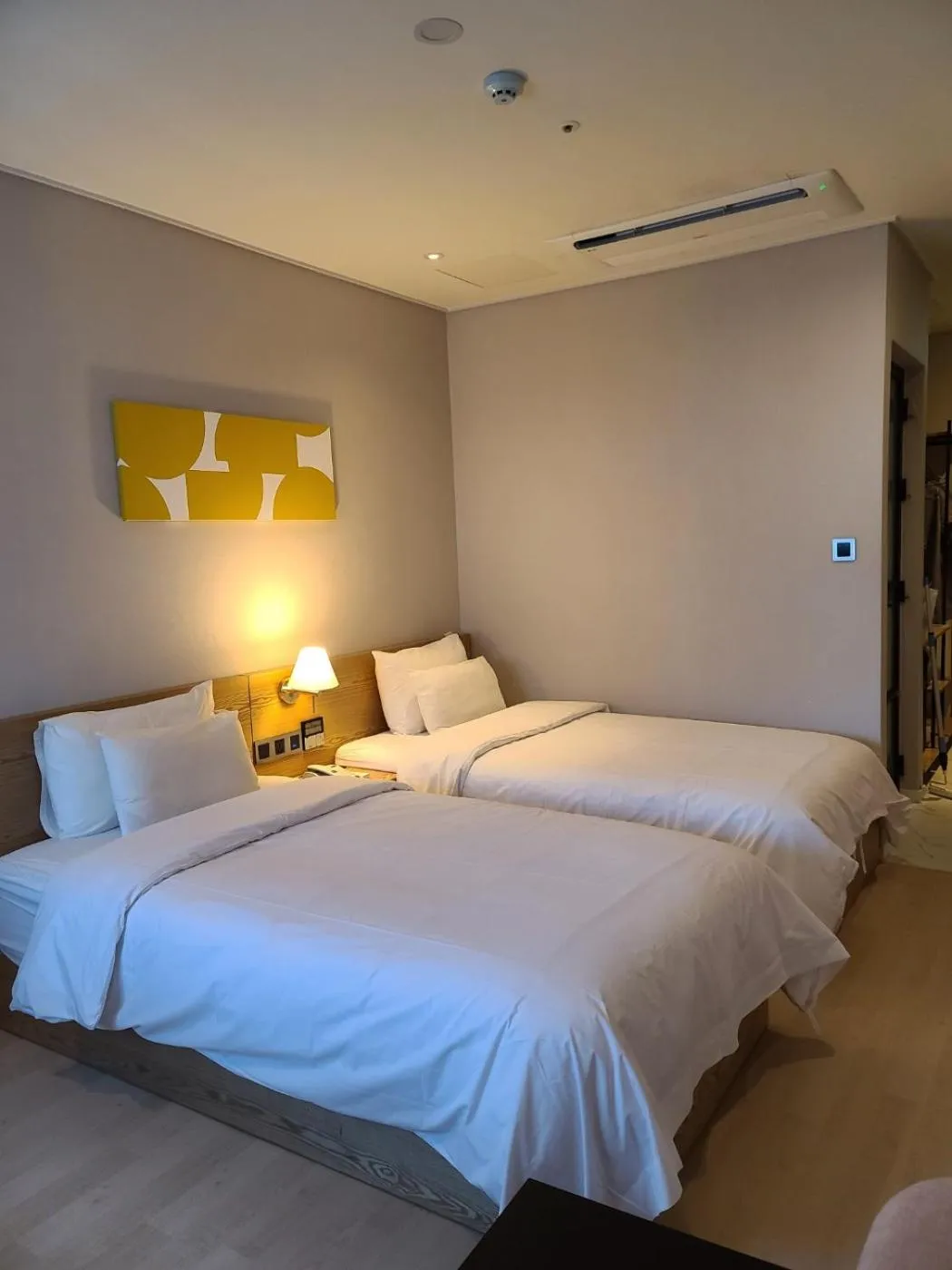 Deluxe Twin Room in Ocean The Point Hotel Busan