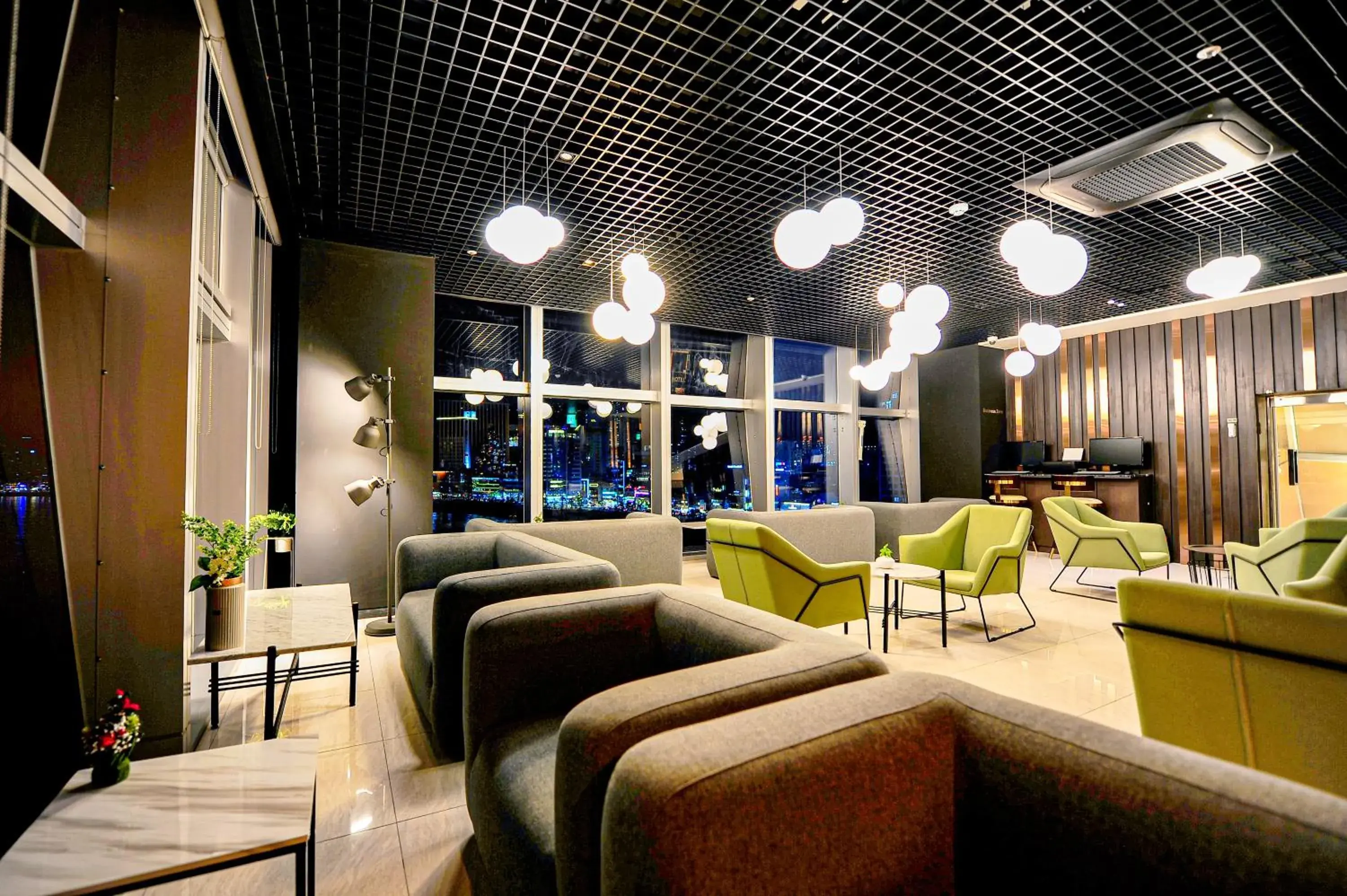 Property building in Ocean The Point Hotel Busan Property building in Ocean The Point Hotel Busan