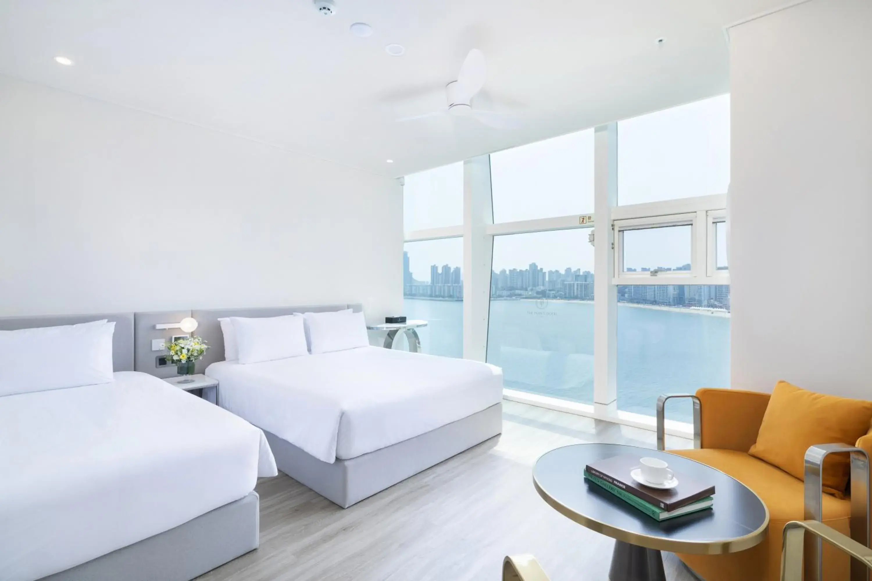 Bed in Ocean The Point Hotel Busan Bed in Ocean The Point Hotel Busan