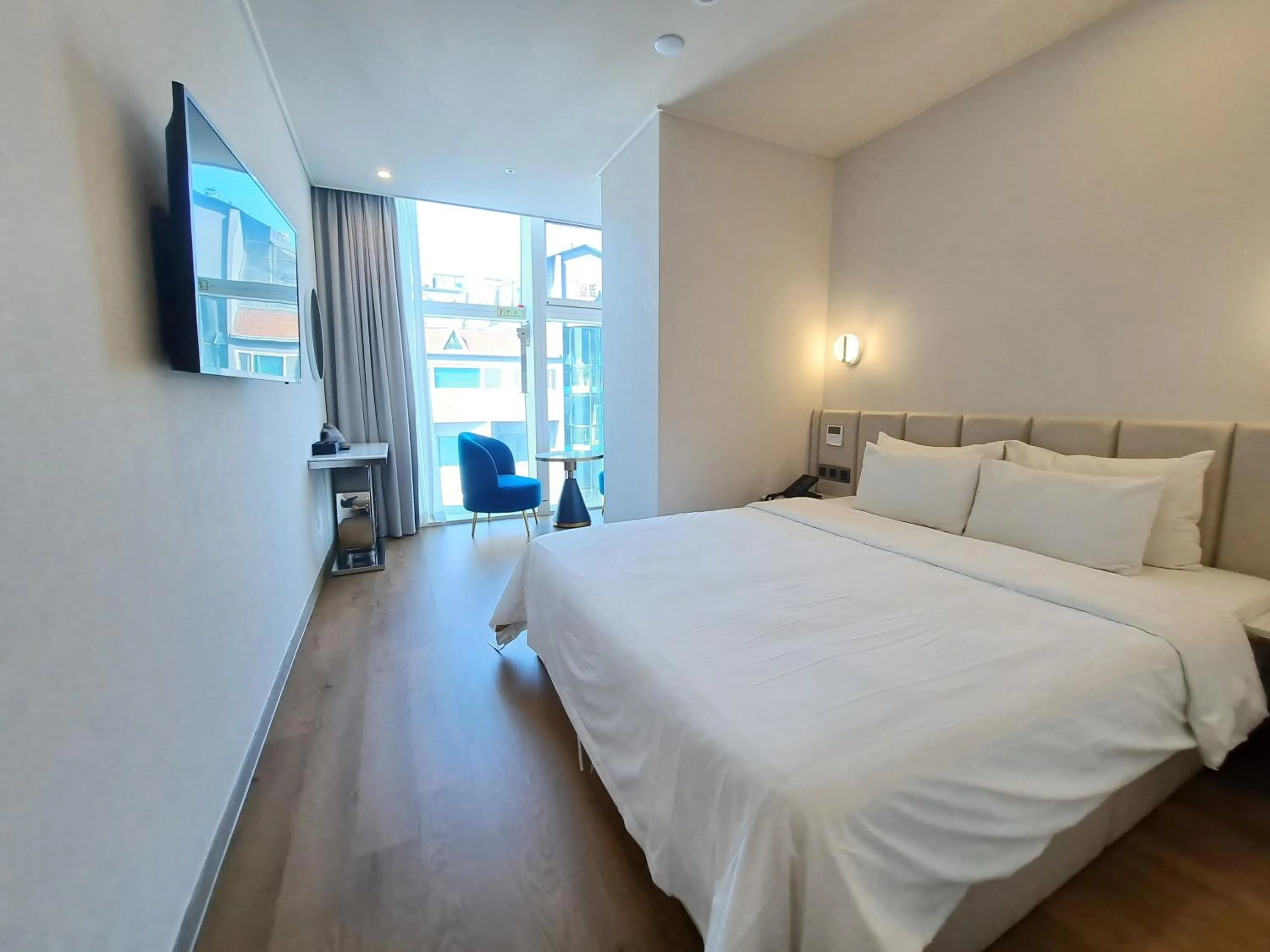 Bed in Ocean The Point Hotel Busan