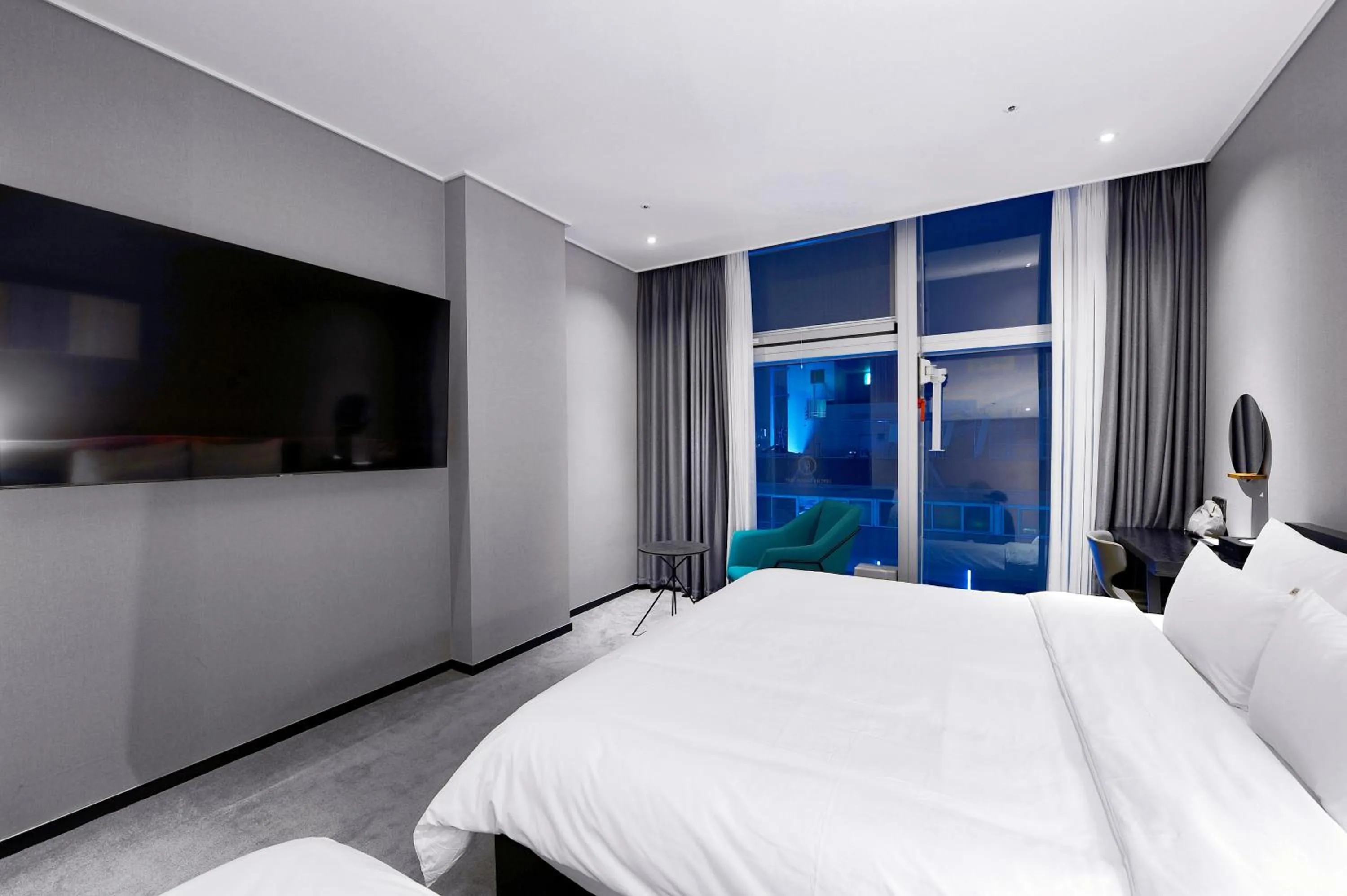 Bed in Ocean The Point Hotel Busan