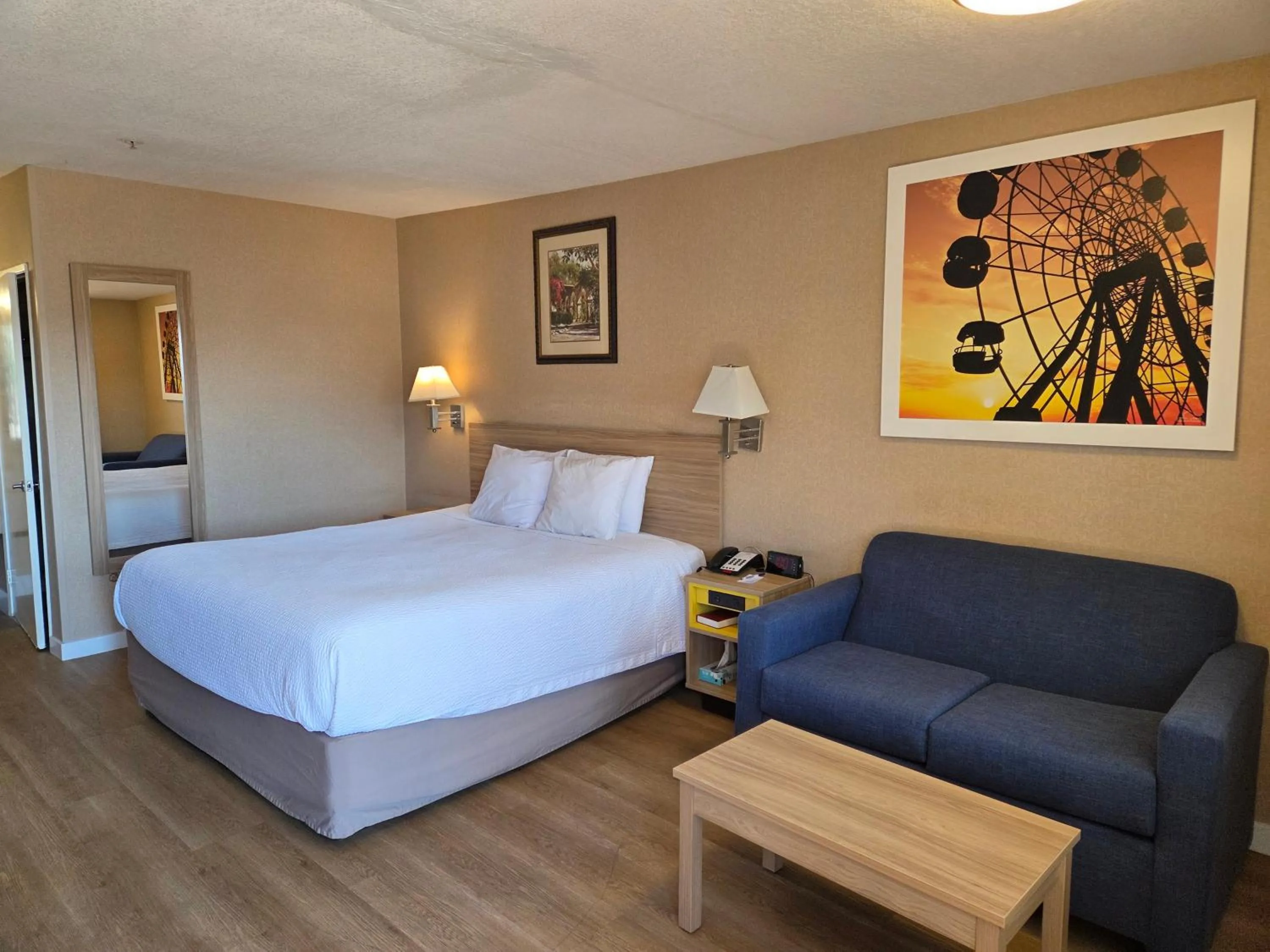 Bed in Days Inn by Wyndham Alhambra CA