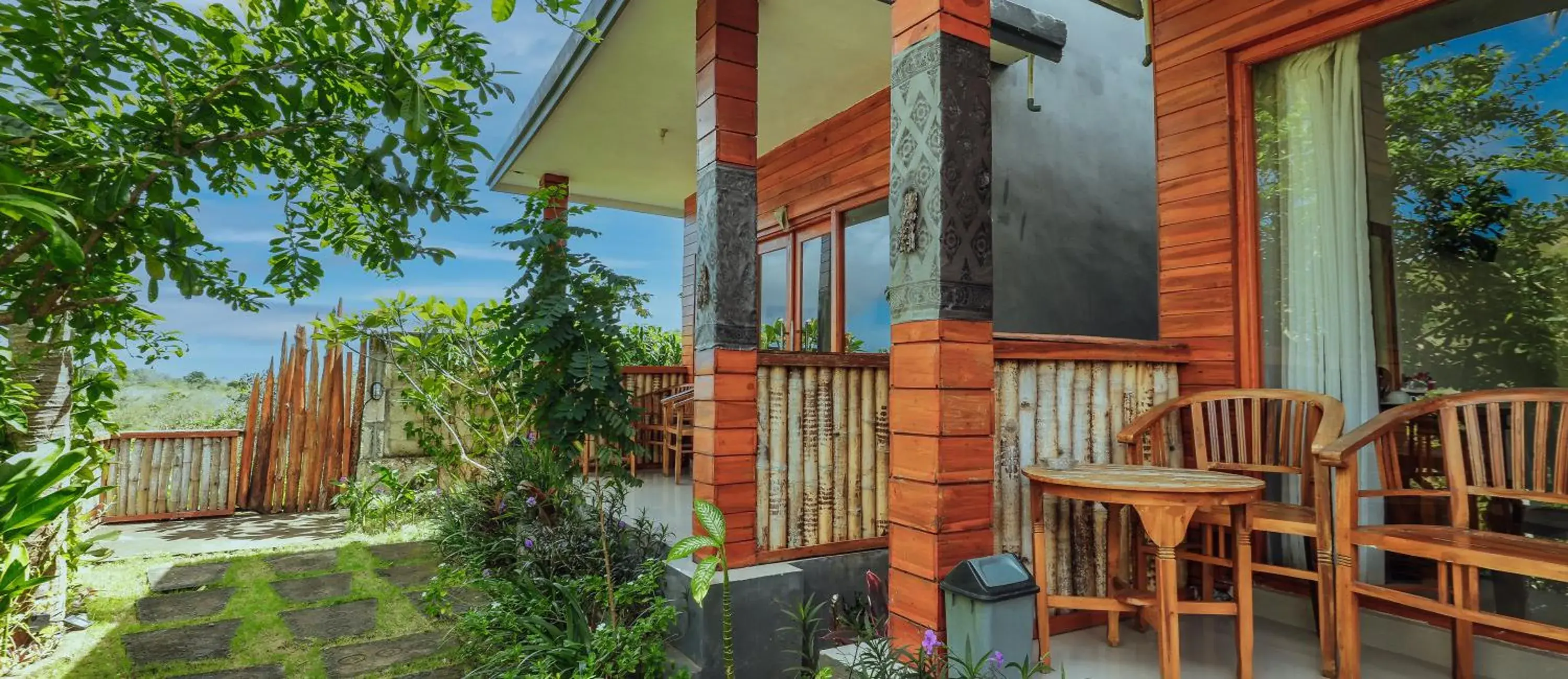 Double Room with Mountain View in Bhavana Cottage Double Room with Mountain View in Bhavana Cottage