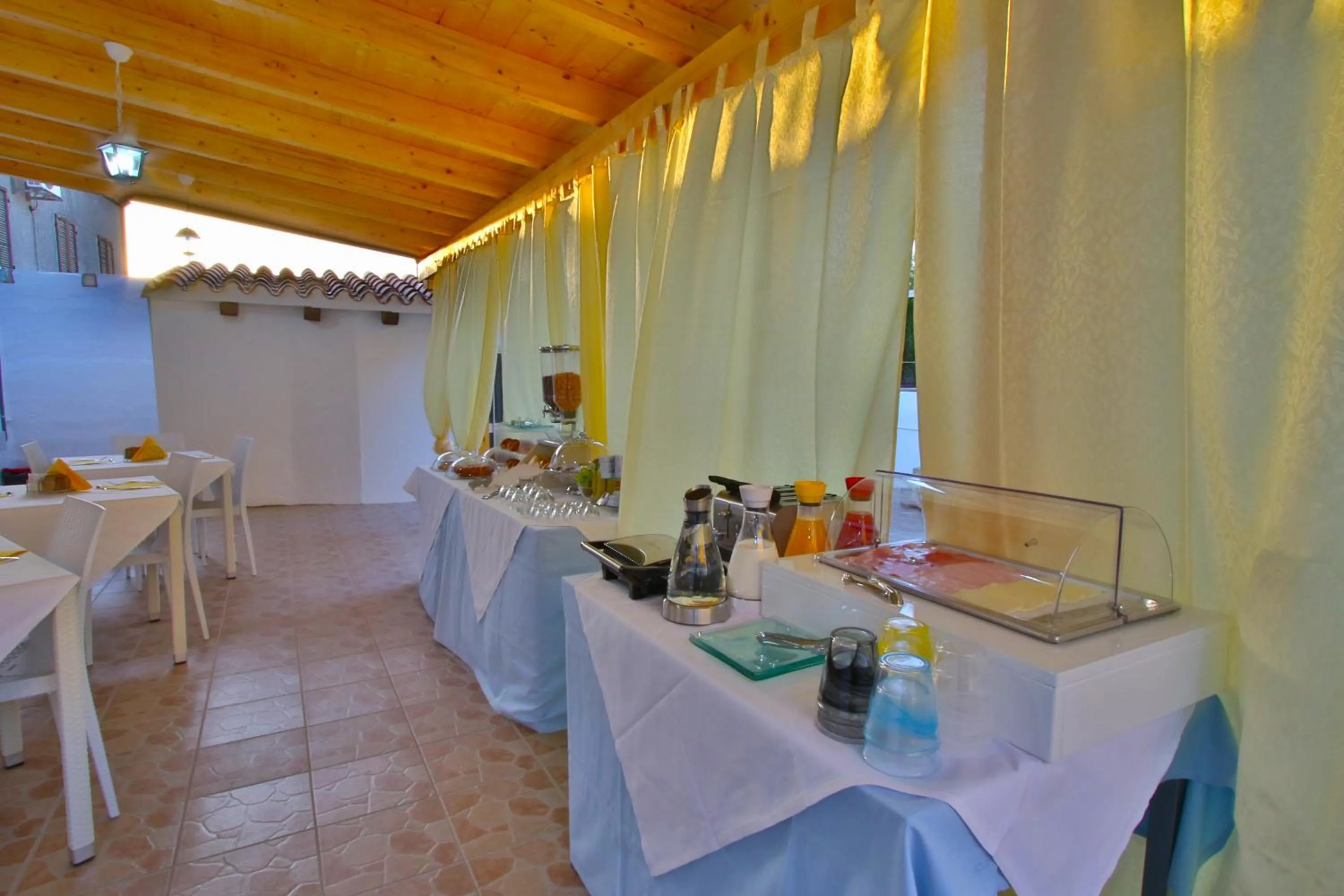 Buffet breakfast in B&B Sole E Luna