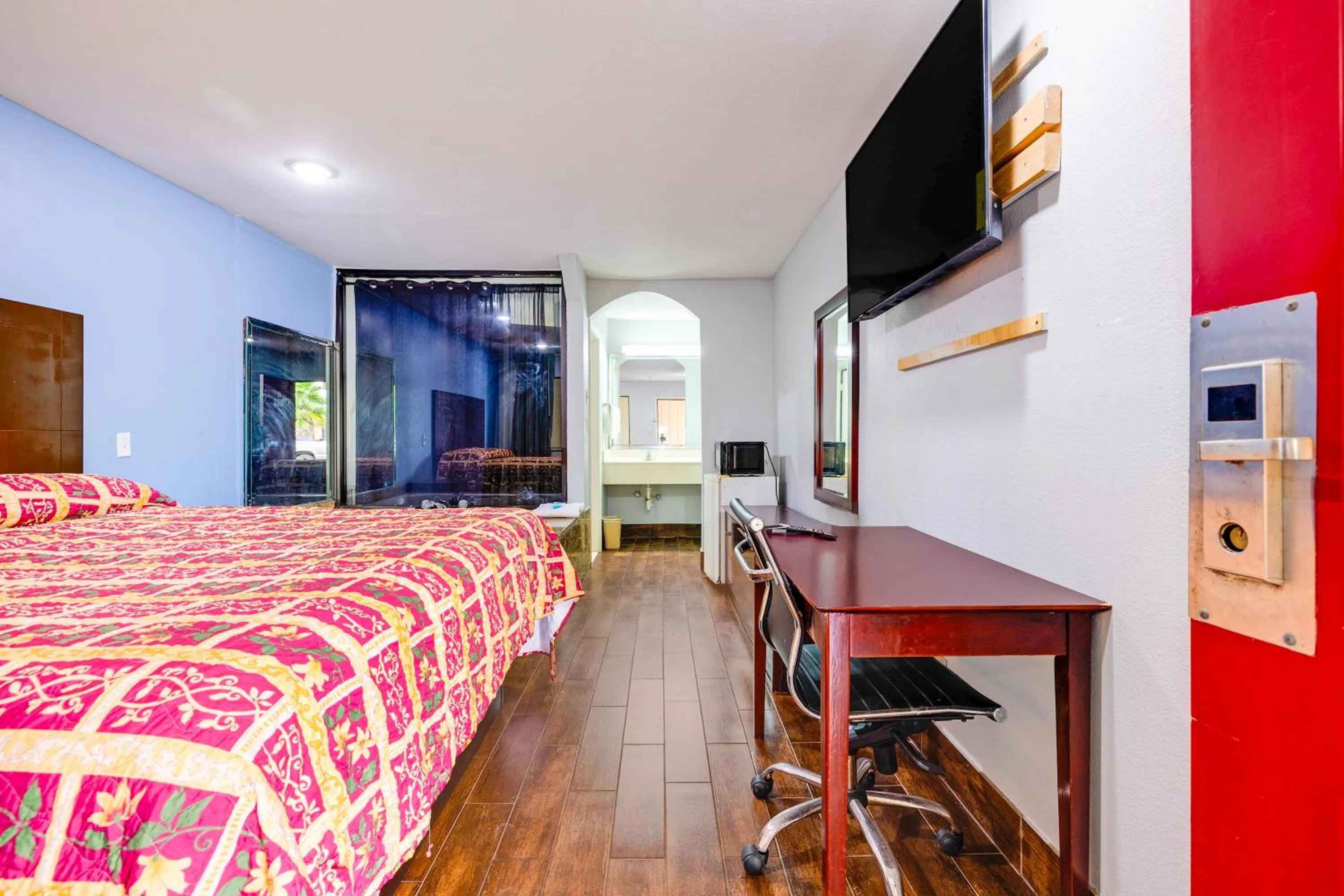 Bedroom, Bed in Hotel O Luxury Inn Channelview Baytown I-10