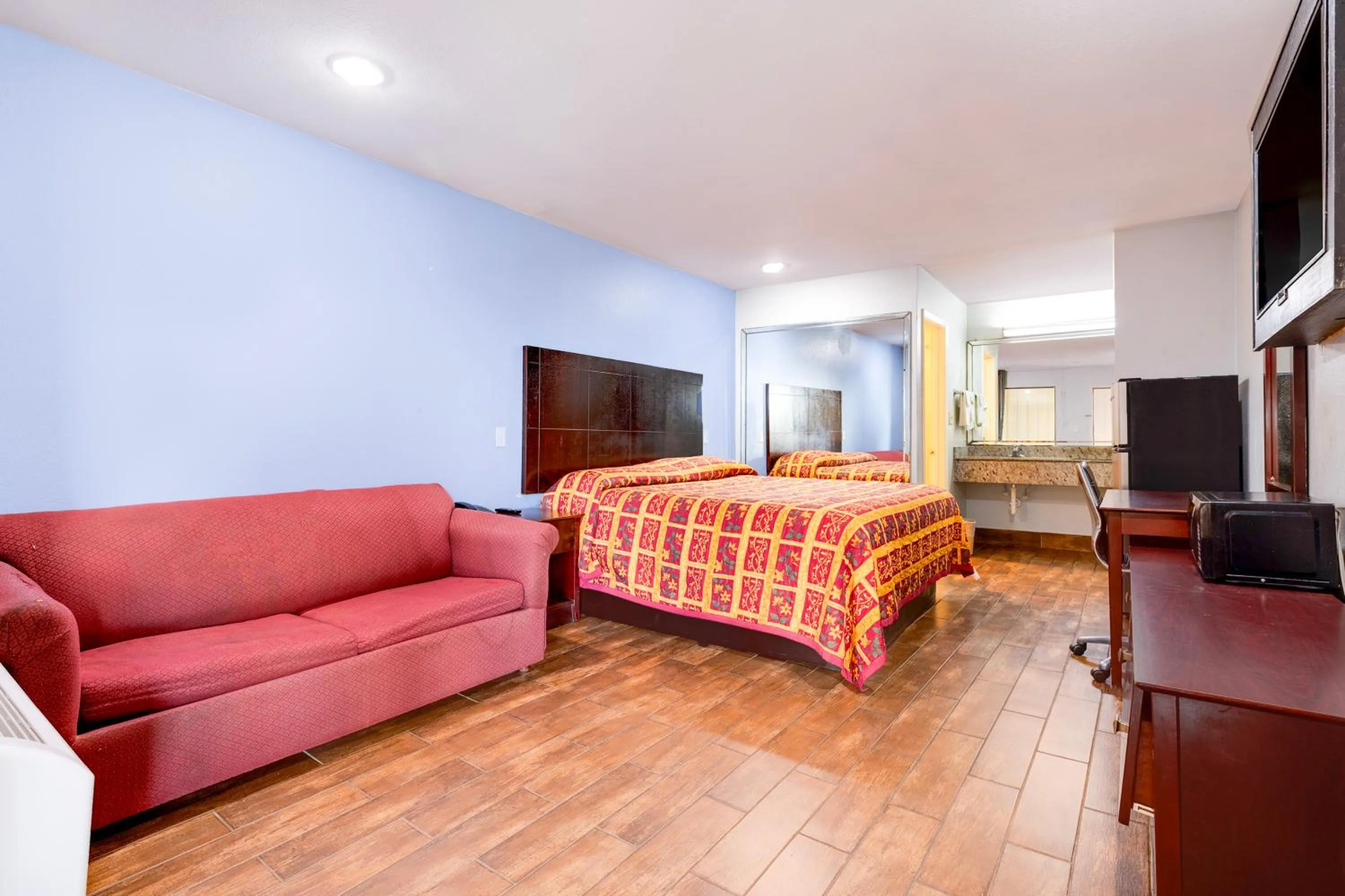 Bedroom, Bed in Hotel O Luxury Inn Channelview Baytown I-10