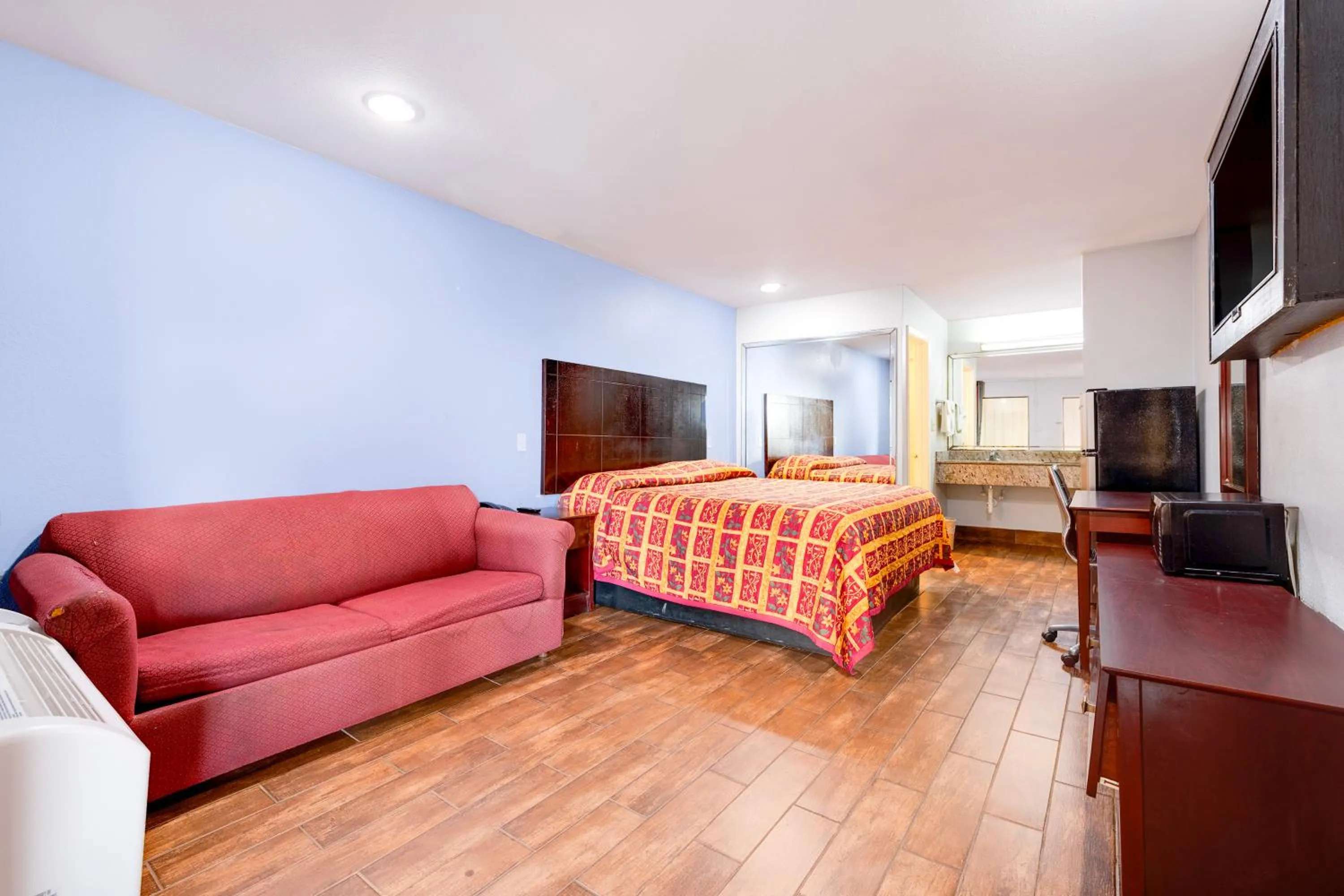 Bedroom, Bed in Hotel O Luxury Inn Channelview Baytown I-10