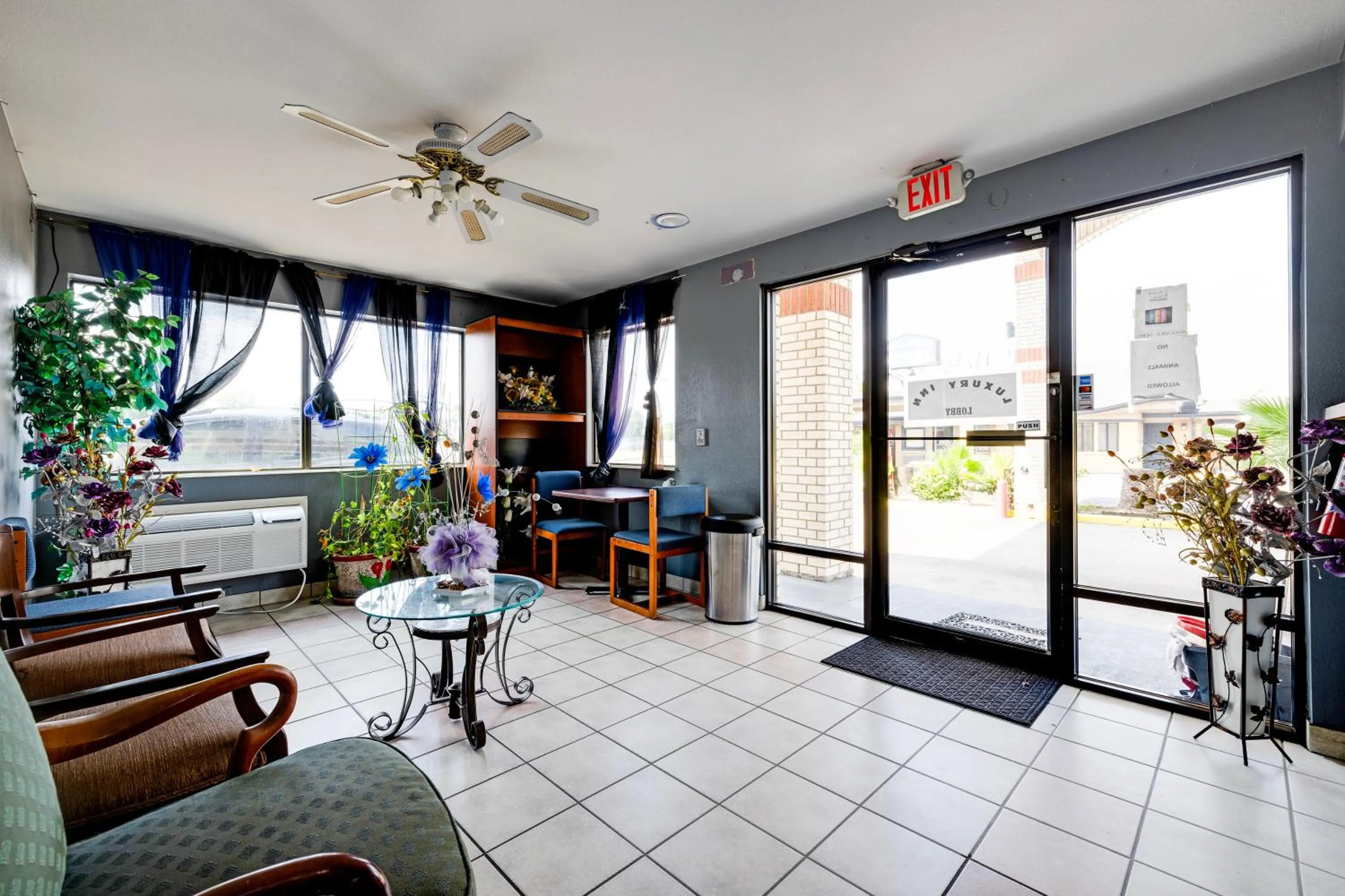 Lobby or reception in Hotel O Luxury Inn Channelview Baytown I-10