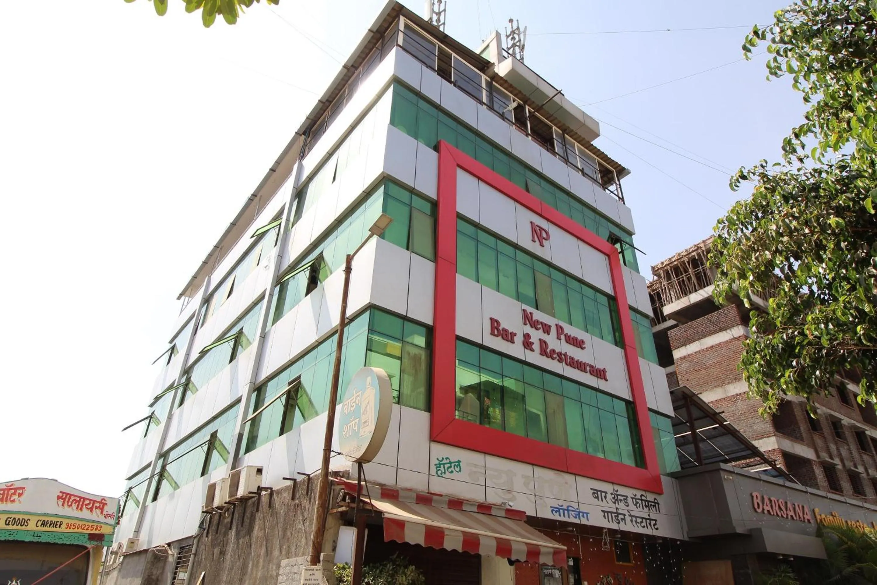 Facade/entrance in Hotel O New Pune