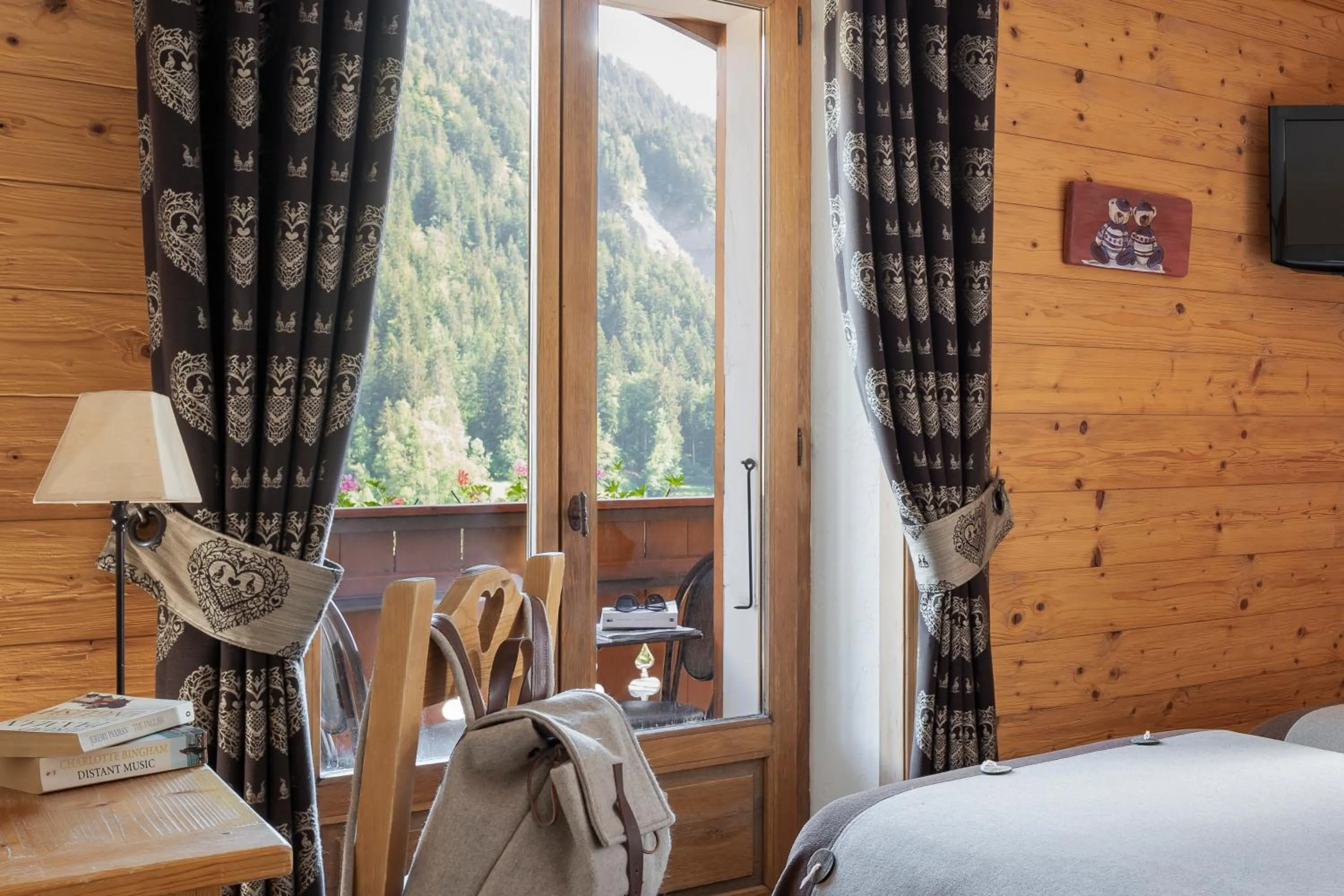 Bed in Logis La Croix-Saint-Maurice