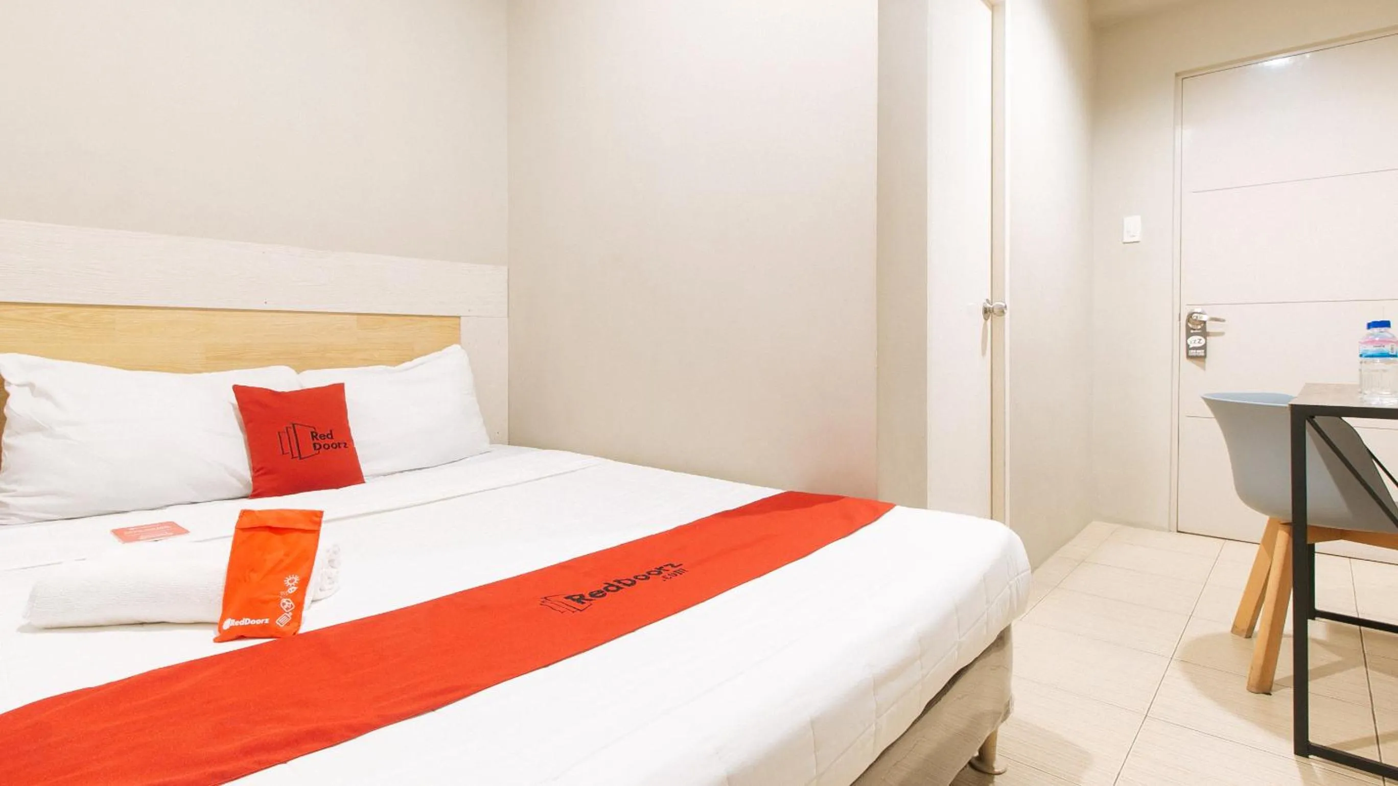 Bedroom in RedDoorz near Osmeña Hway2 - Quarantine Hotel