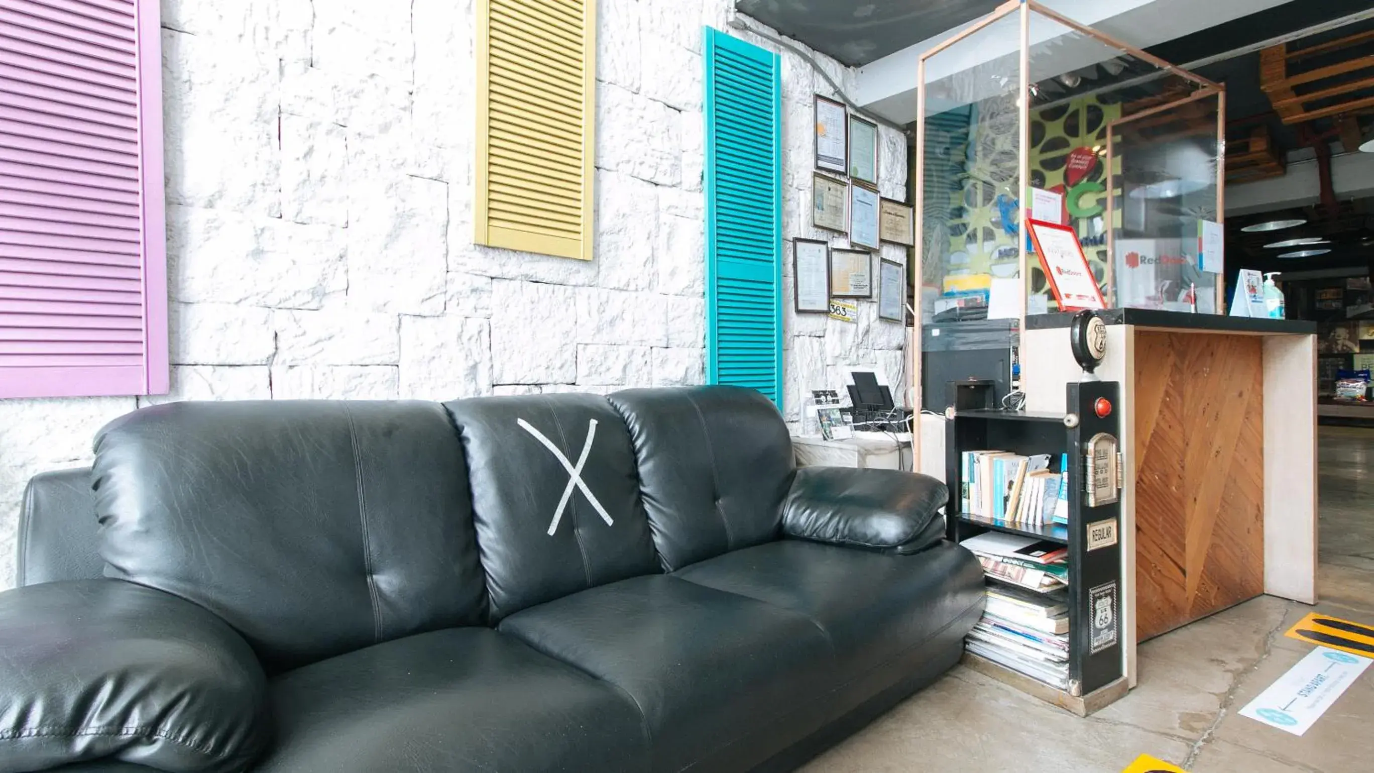 Lobby or reception in RedDoorz Plus at BGC near St Lukes Lobby or reception in RedDoorz Plus at BGC near St Lukes