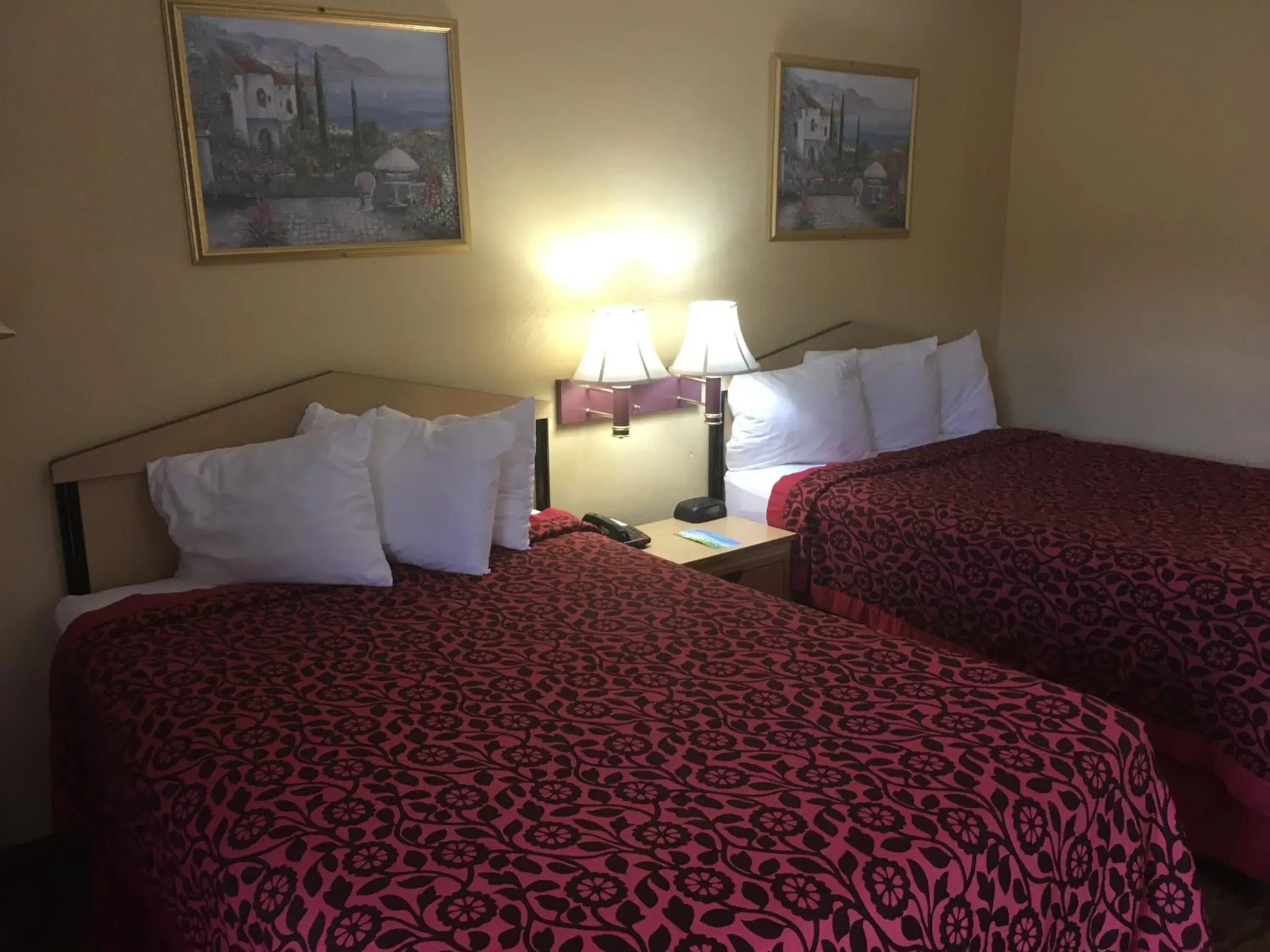 Bed in Days Inn by Wyndham Yazoo City Bed in Days Inn by Wyndham Yazoo City
