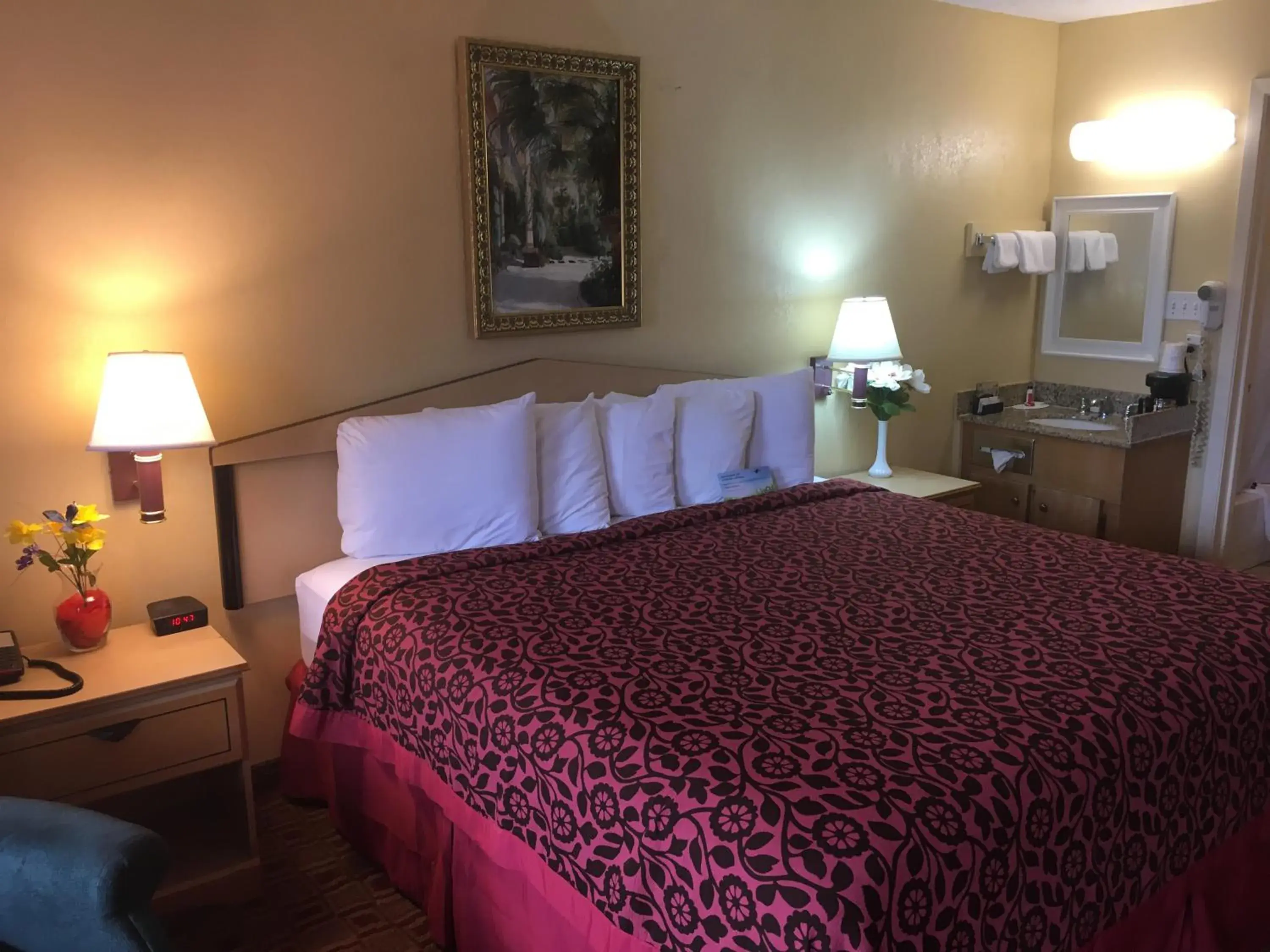 Bed in Days Inn by Wyndham Yazoo City Bed in Days Inn by Wyndham Yazoo City