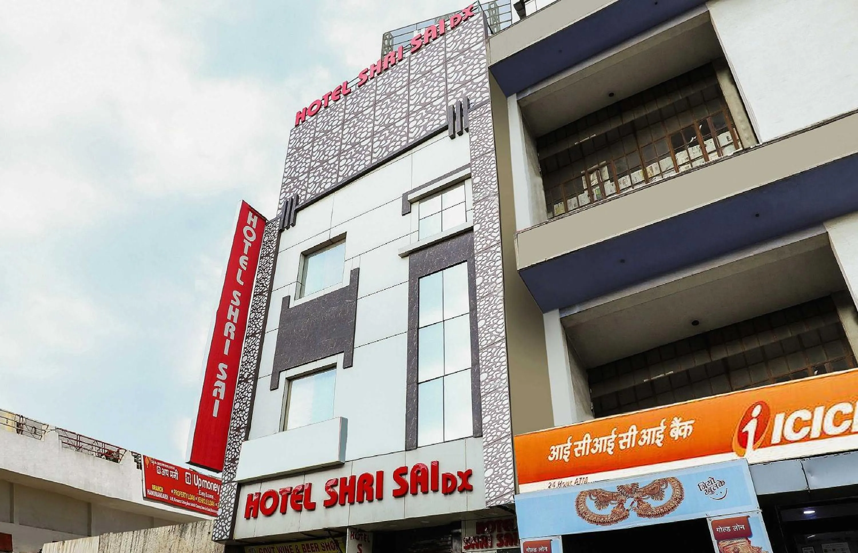 Facade/entrance in Hotel O Shri Sai